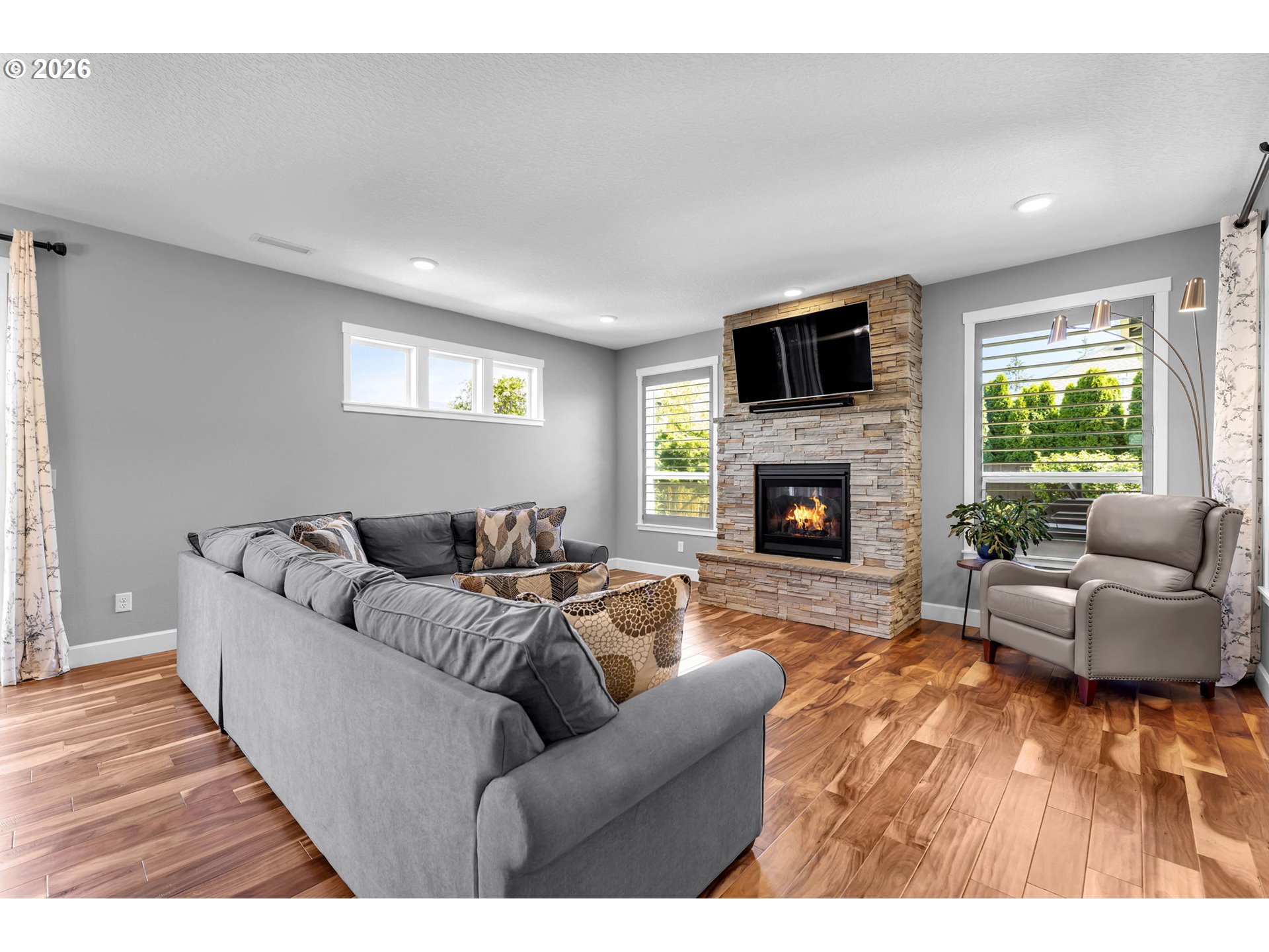 property viewer photo 12