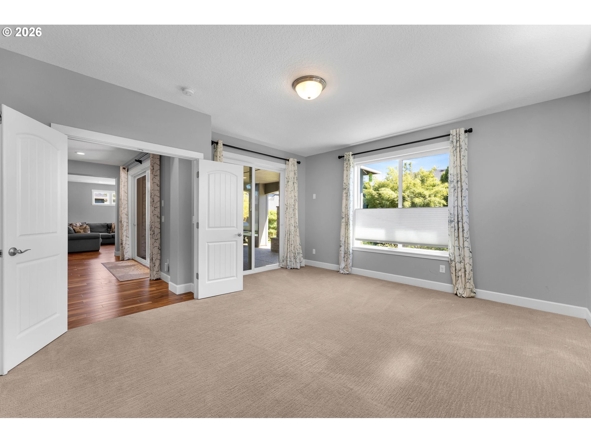property viewer photo 20