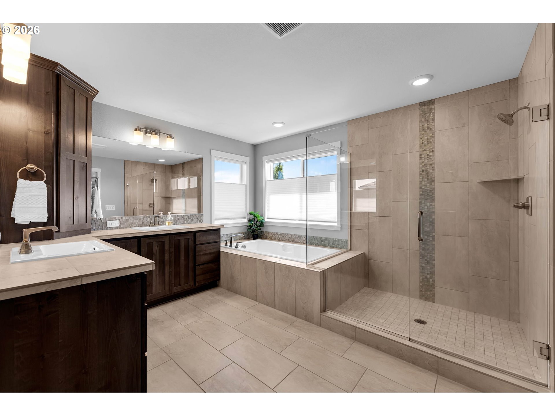 property viewer photo 27
