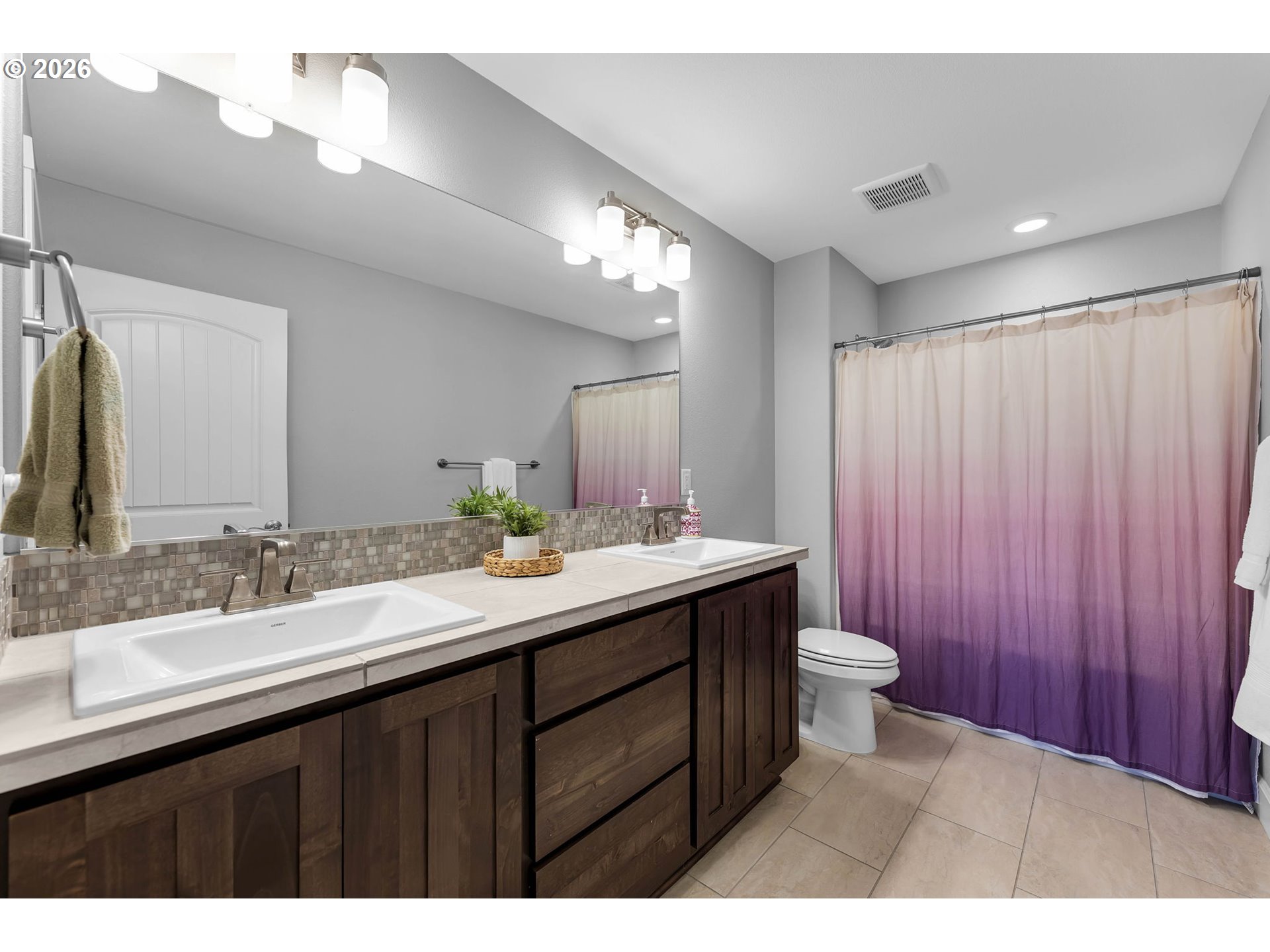 property viewer photo 36