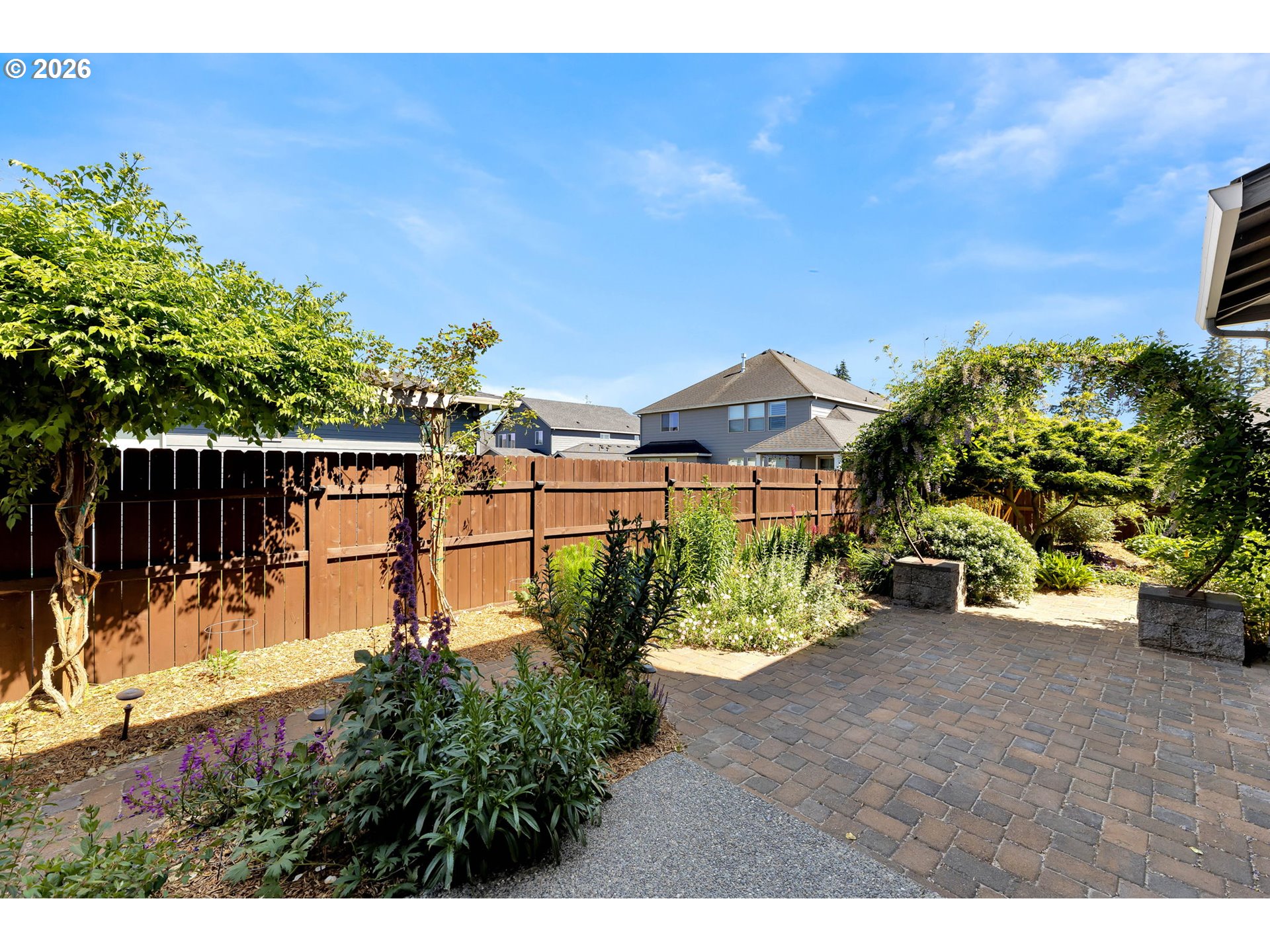 property viewer photo 46
