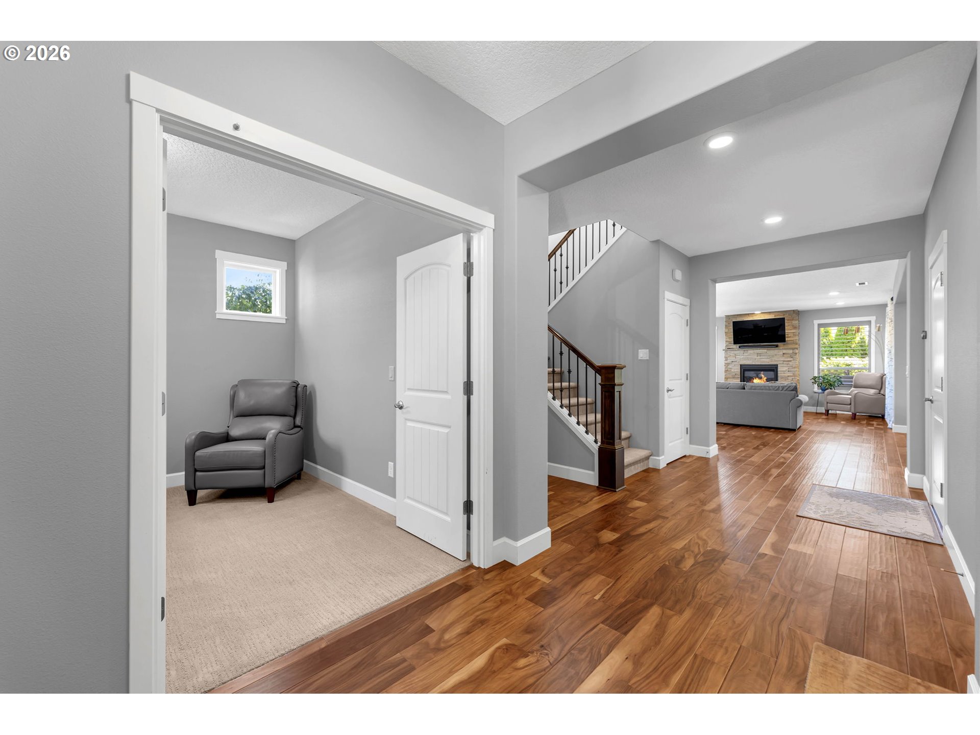 property viewer photo 5