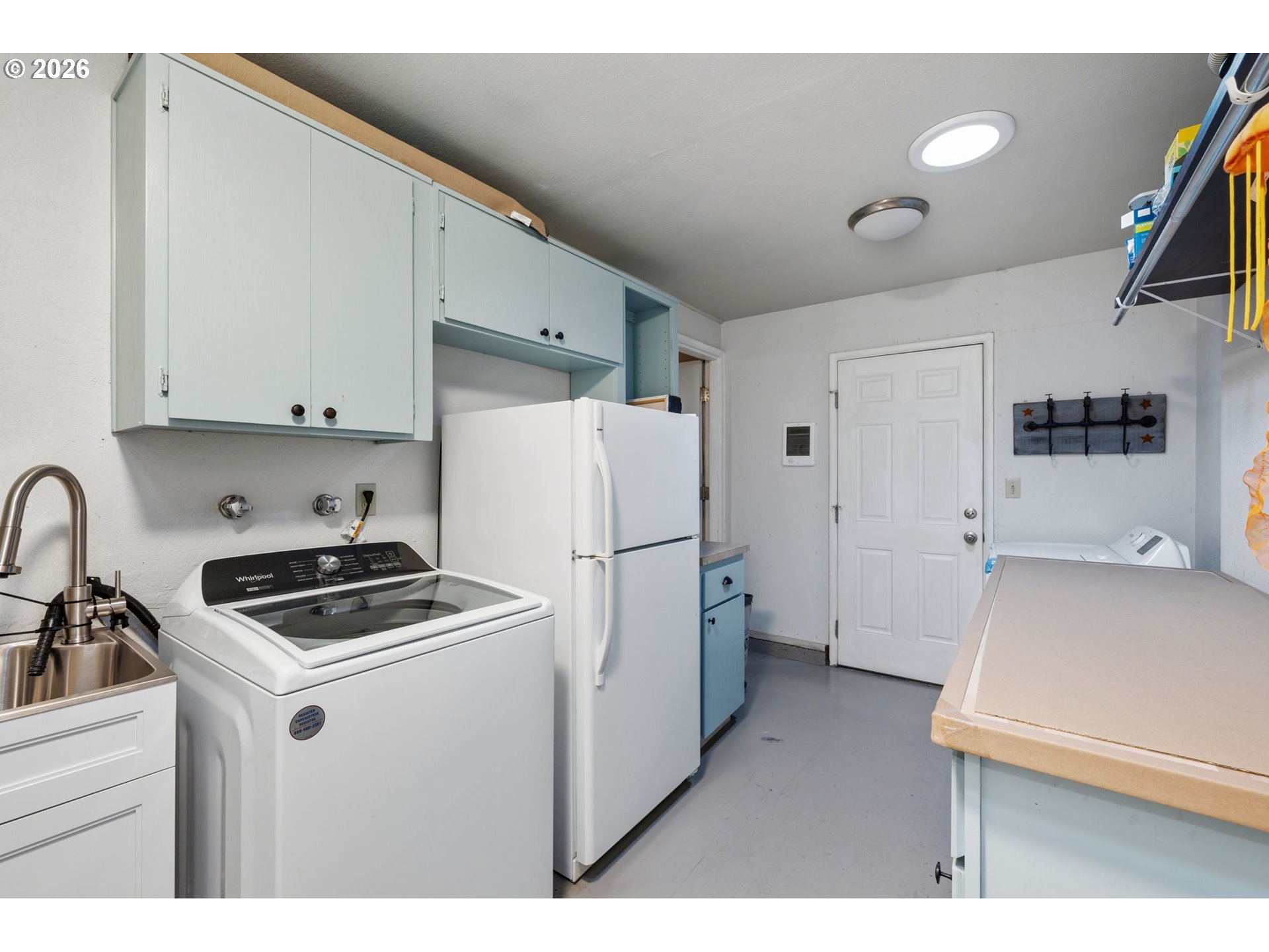 main property photo 16
