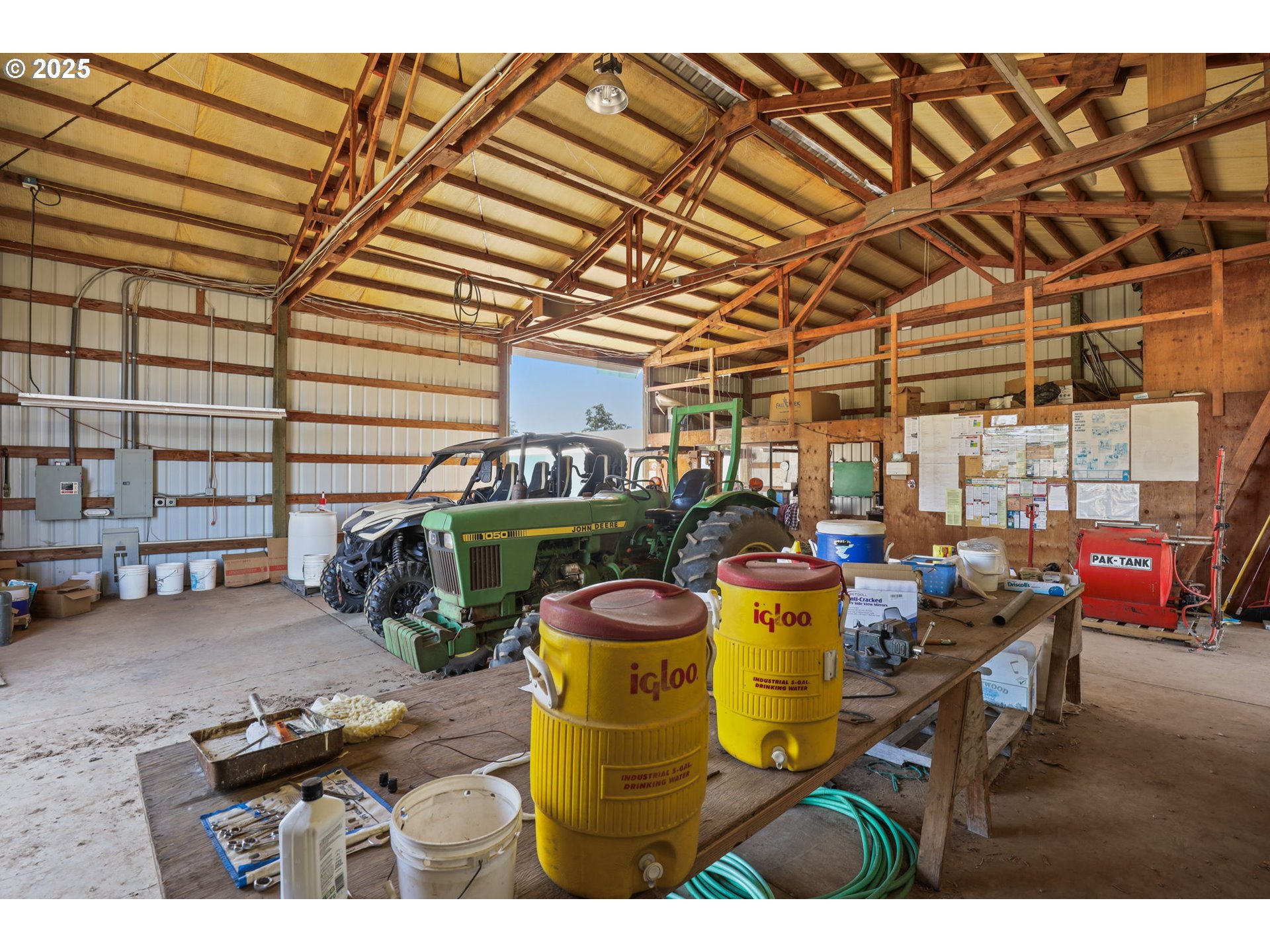 main property photo 40