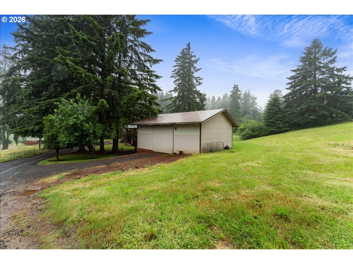 main property photo 5