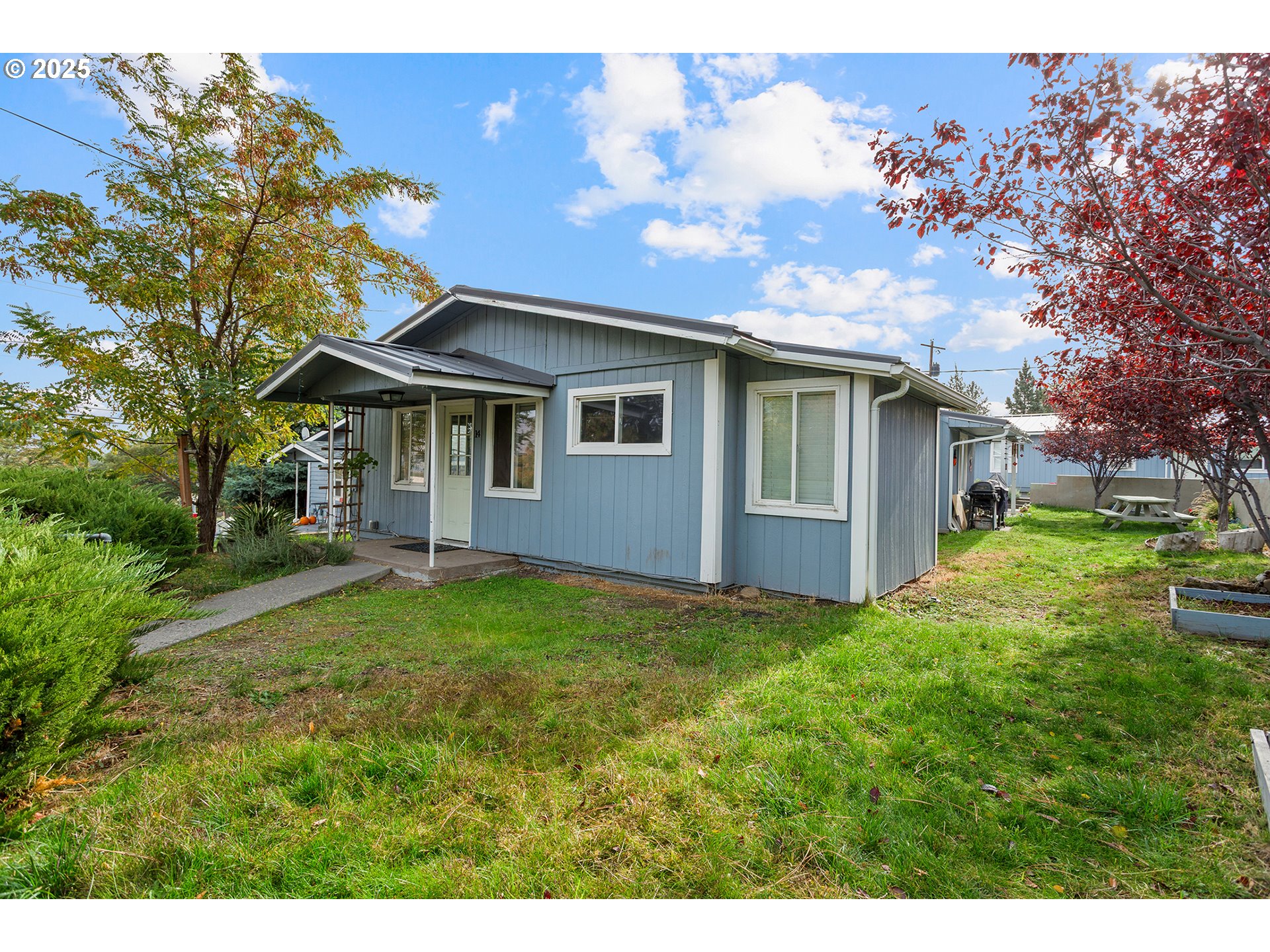 main property photo 23