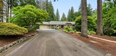 image of property with 7 Bed | 3 Bath | 6,094 Sqft