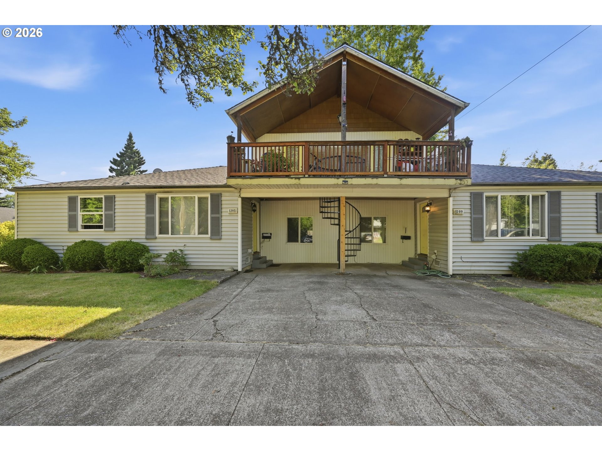 main property photo 2