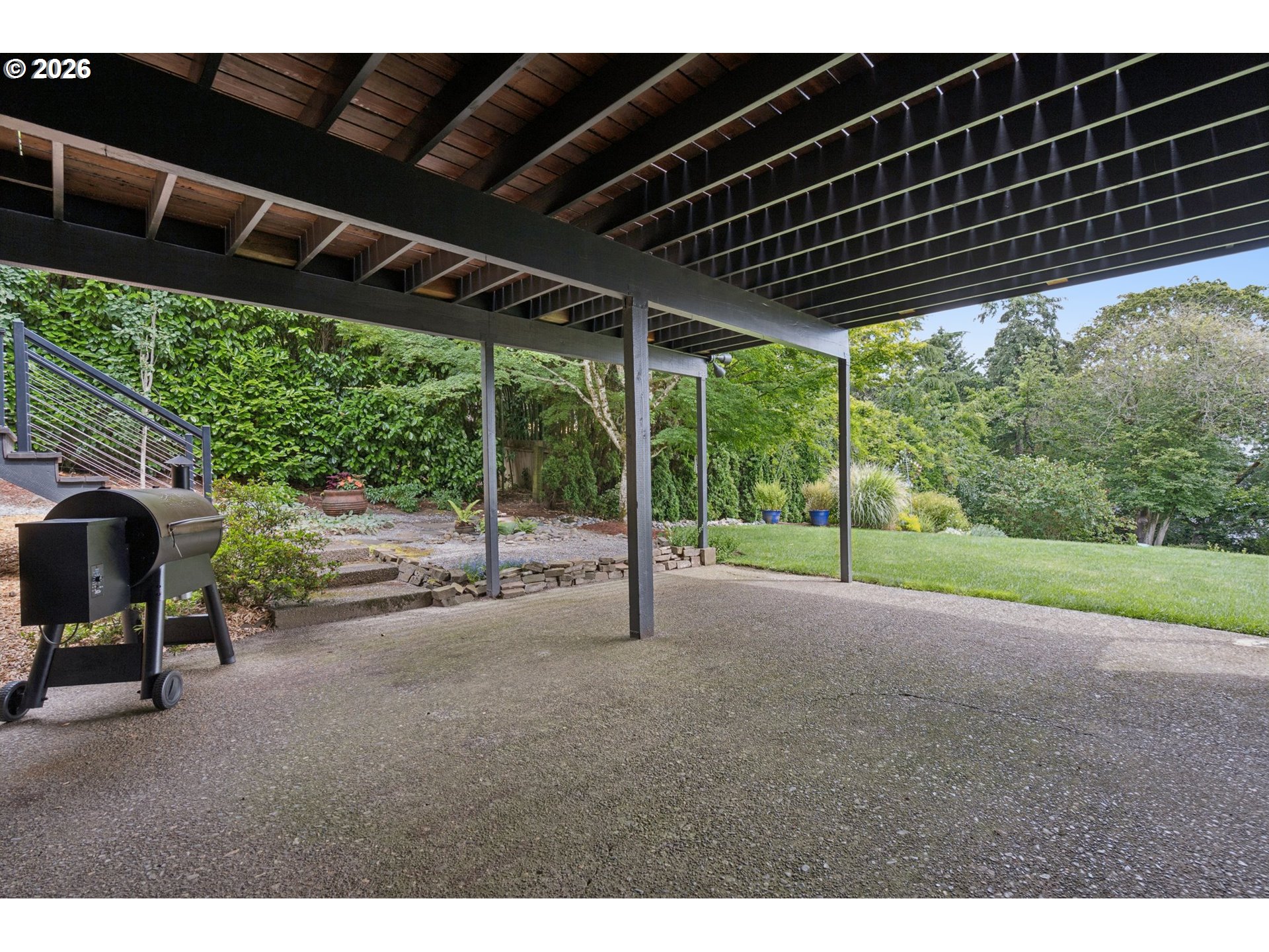 main property photo 31