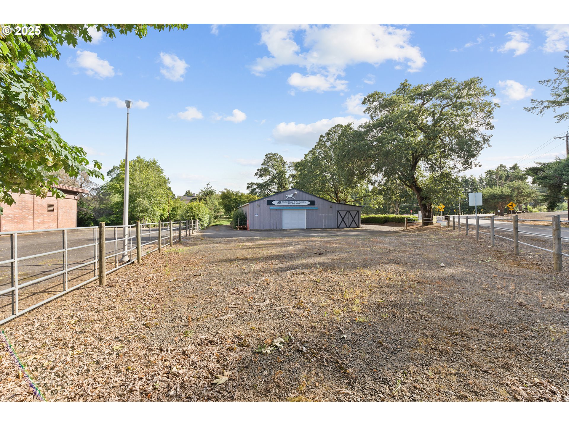 main property photo 5