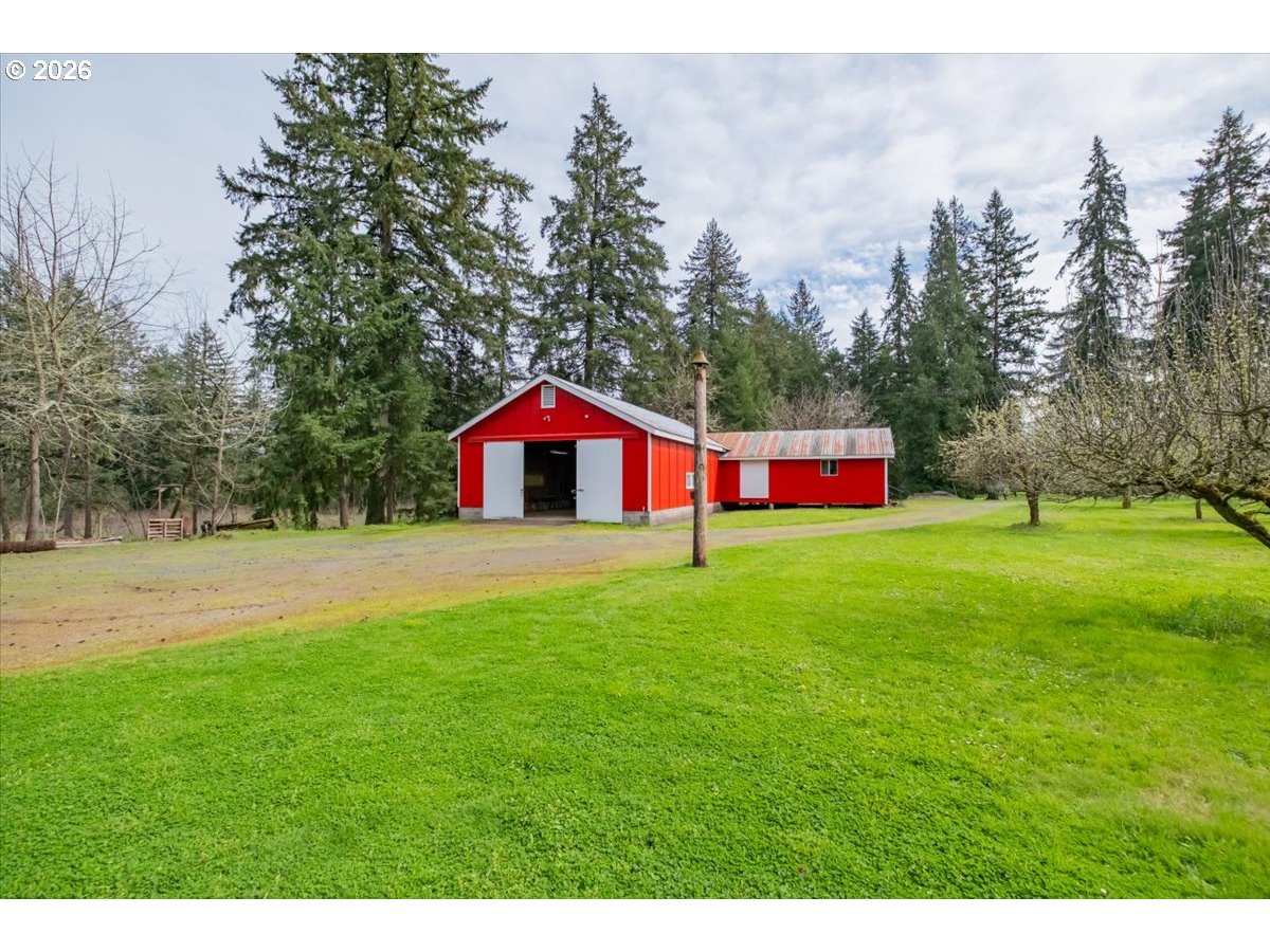 main property photo 37