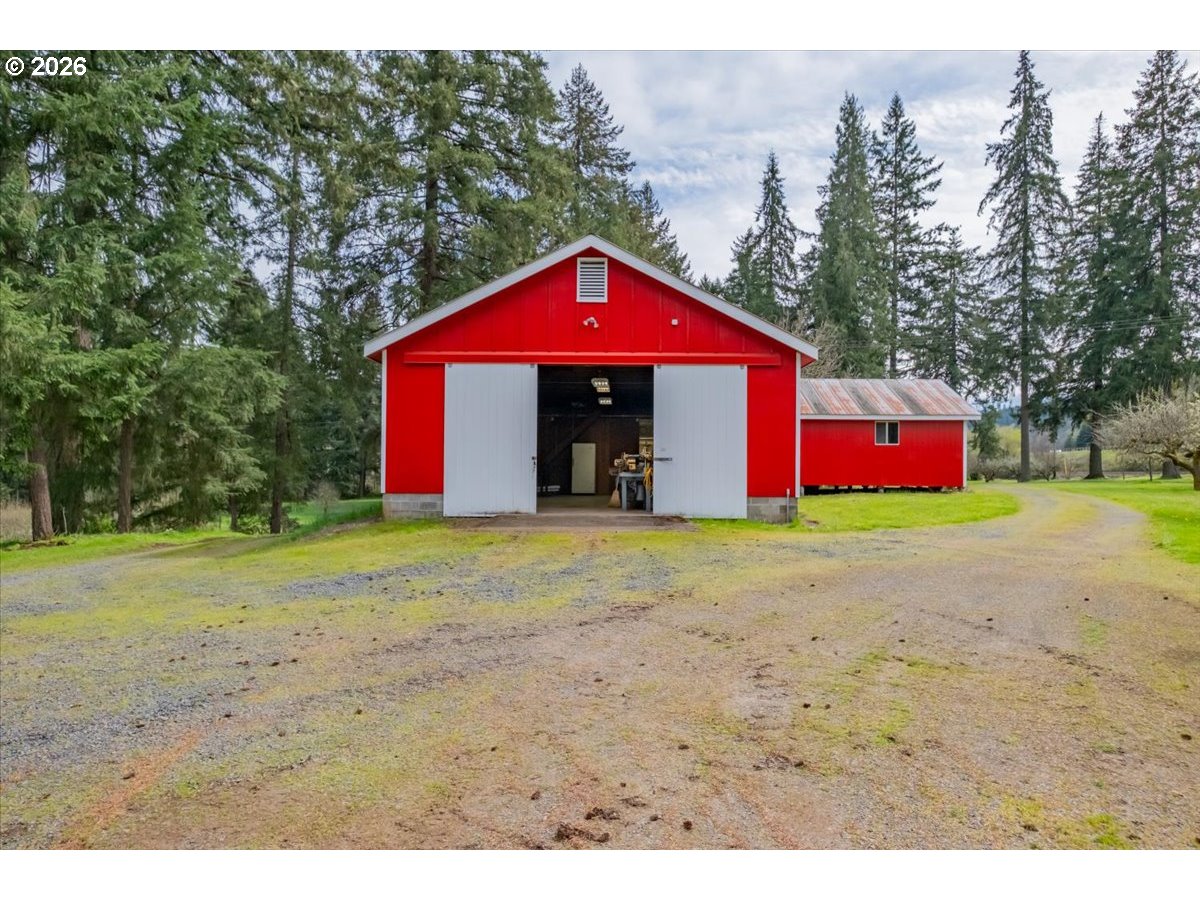 main property photo 38