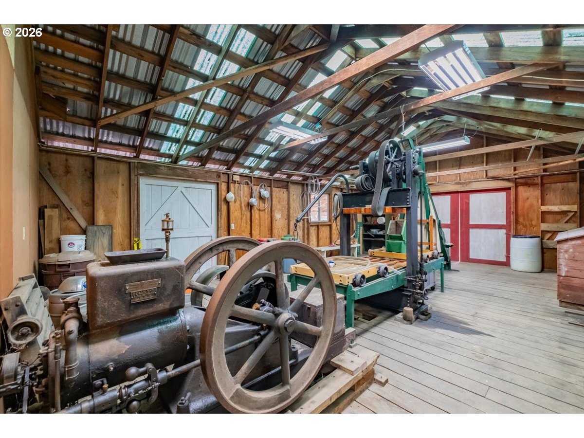 main property photo 43