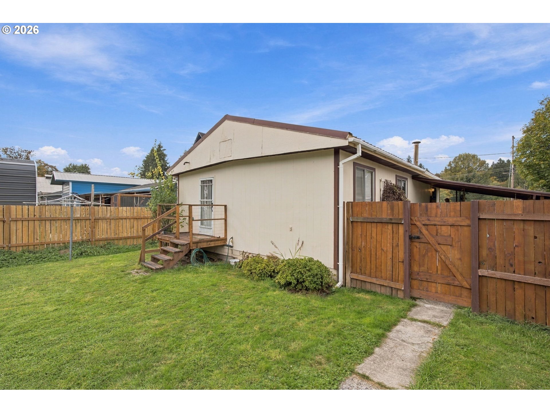 main property photo 20