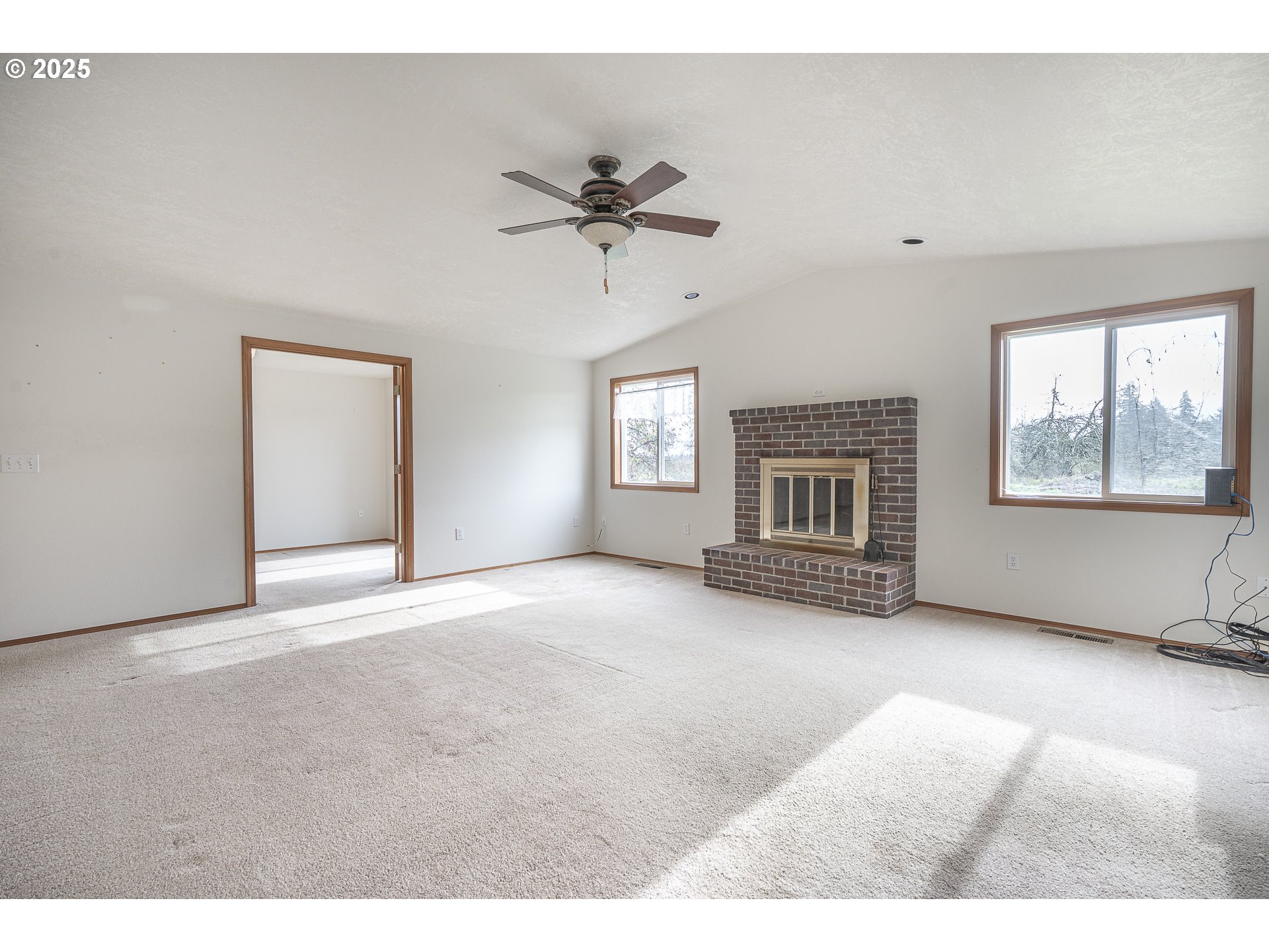 property viewer photo 15