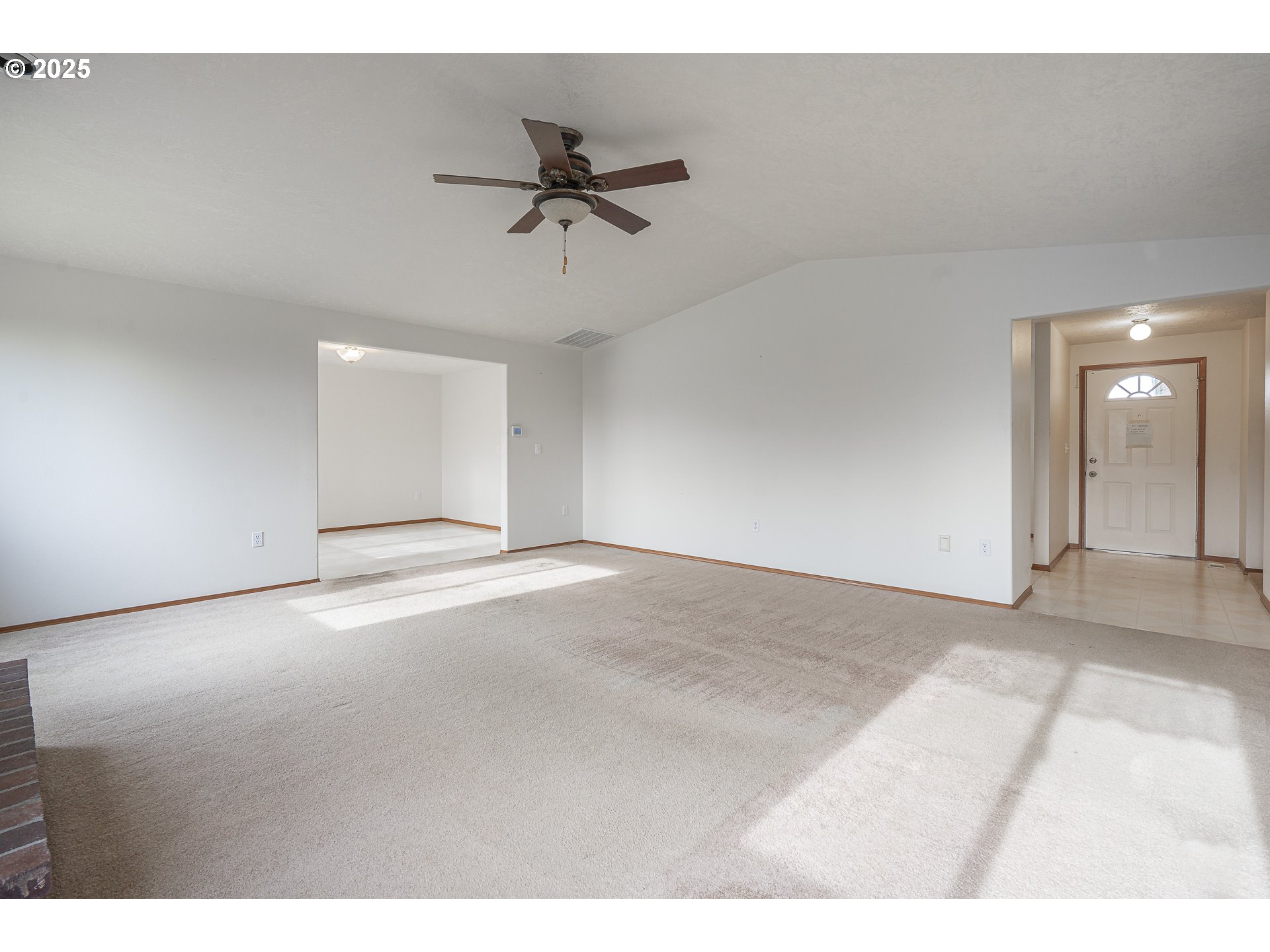 property viewer photo 17