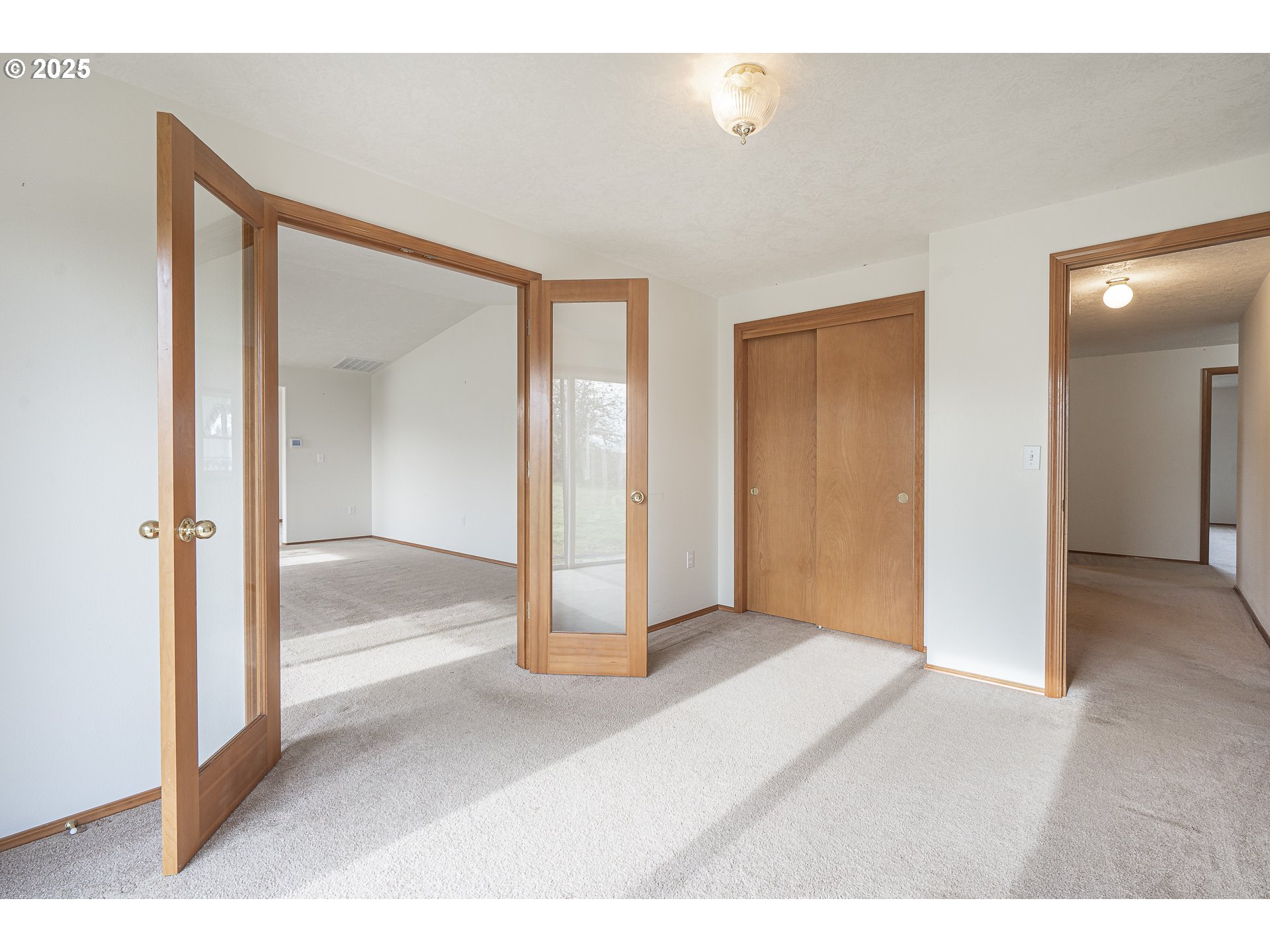 property viewer photo 19