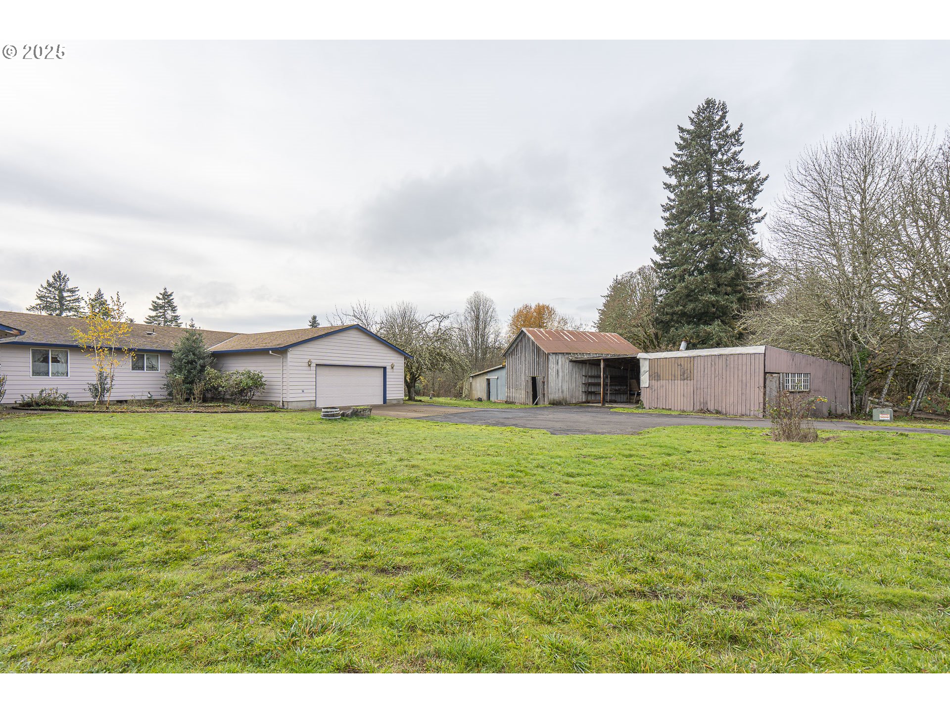 property viewer photo 2