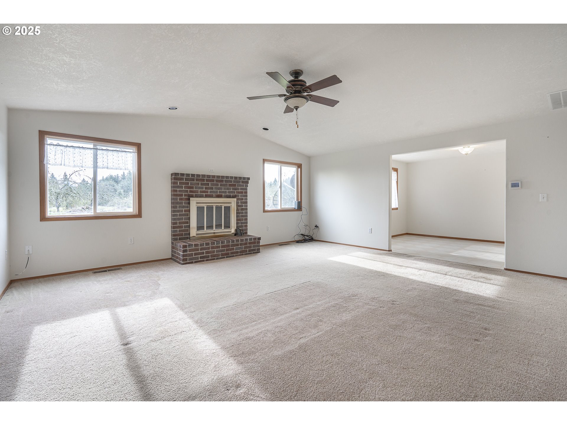 property viewer photo 20