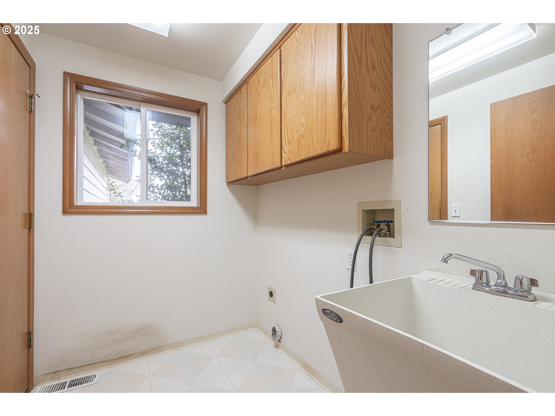 property viewer photo 28