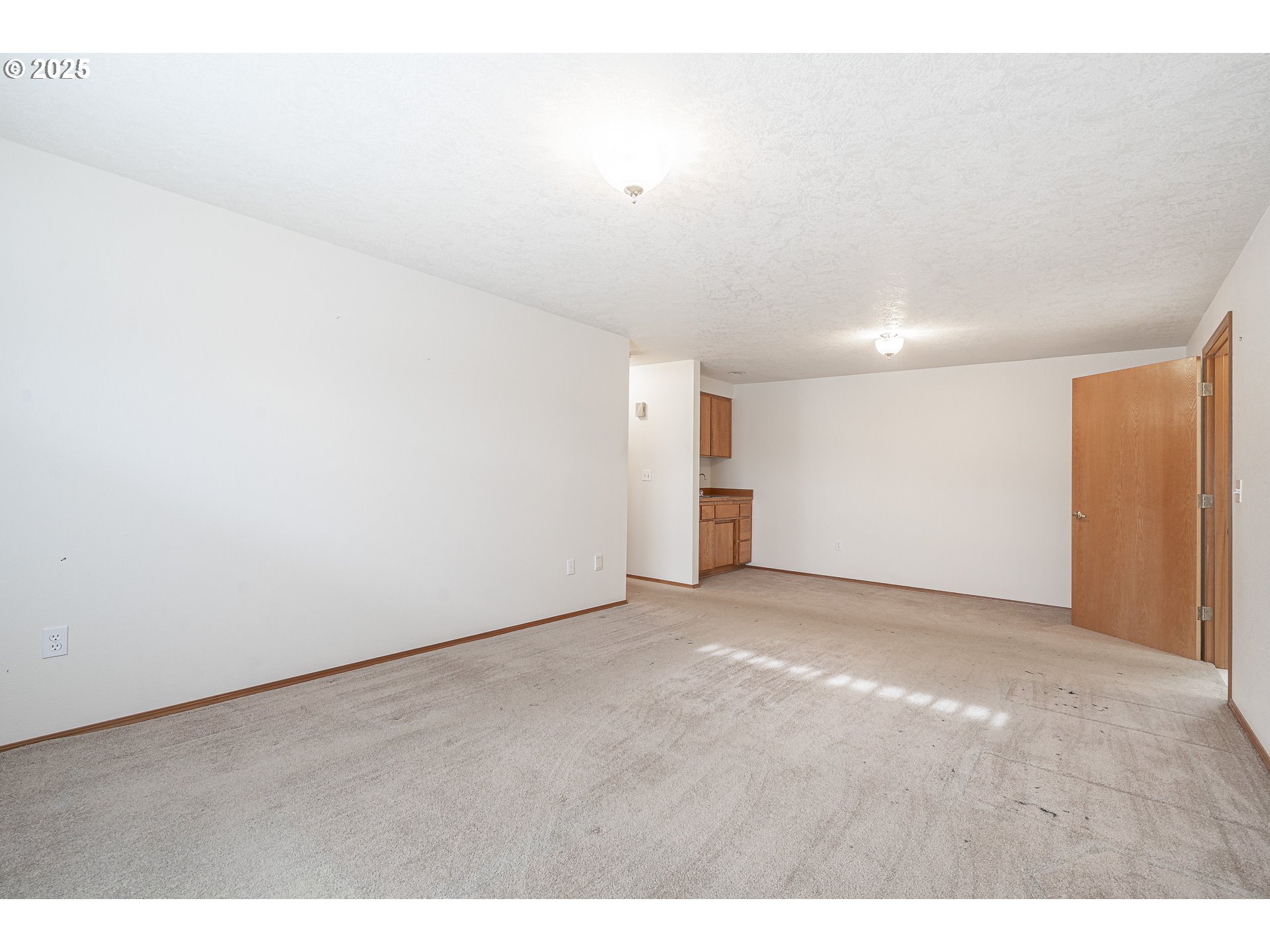 property viewer photo 30