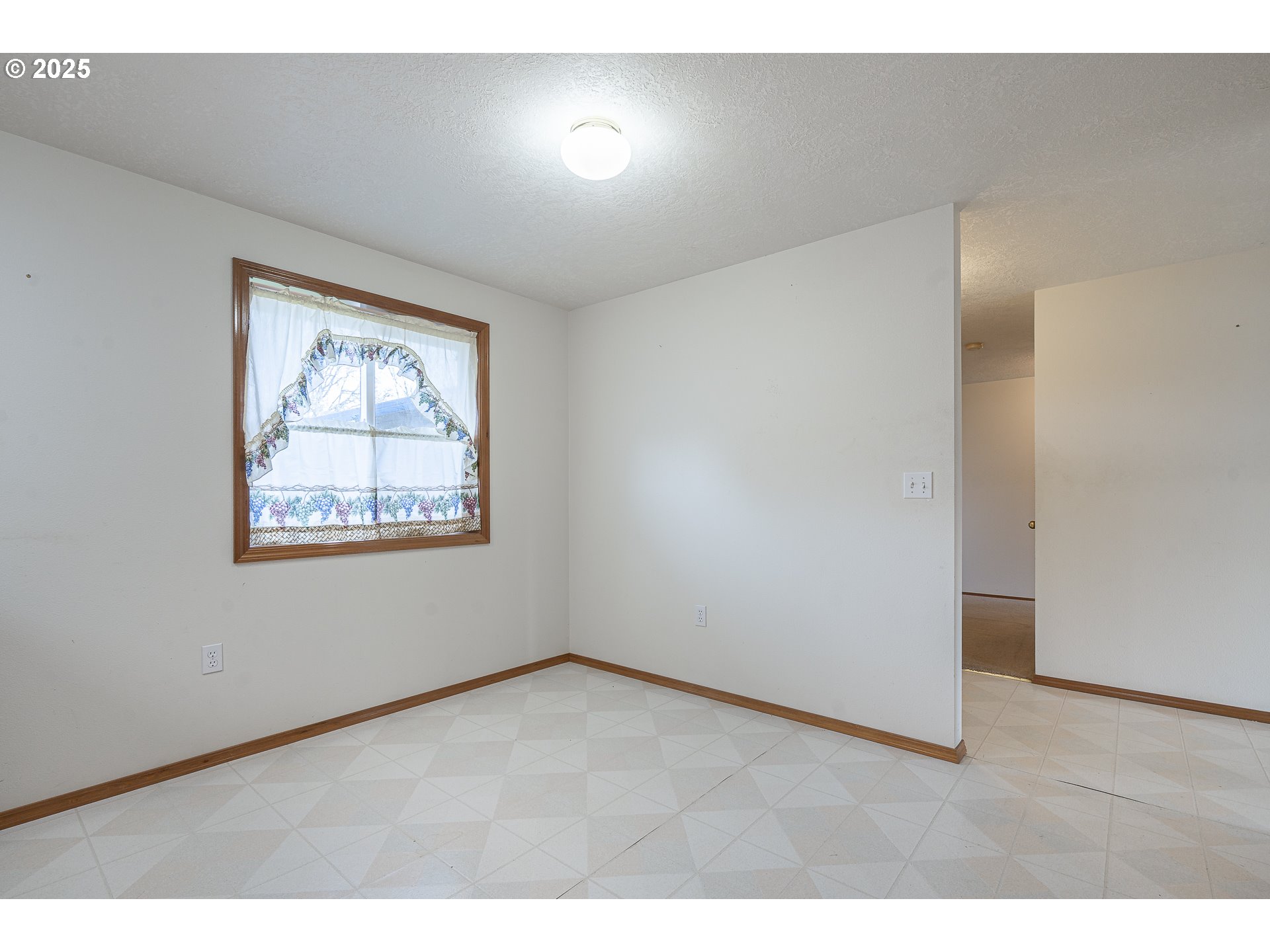 property viewer photo 5