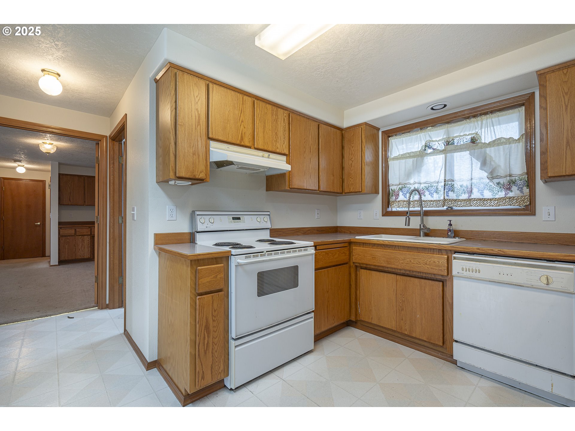 property viewer photo 8