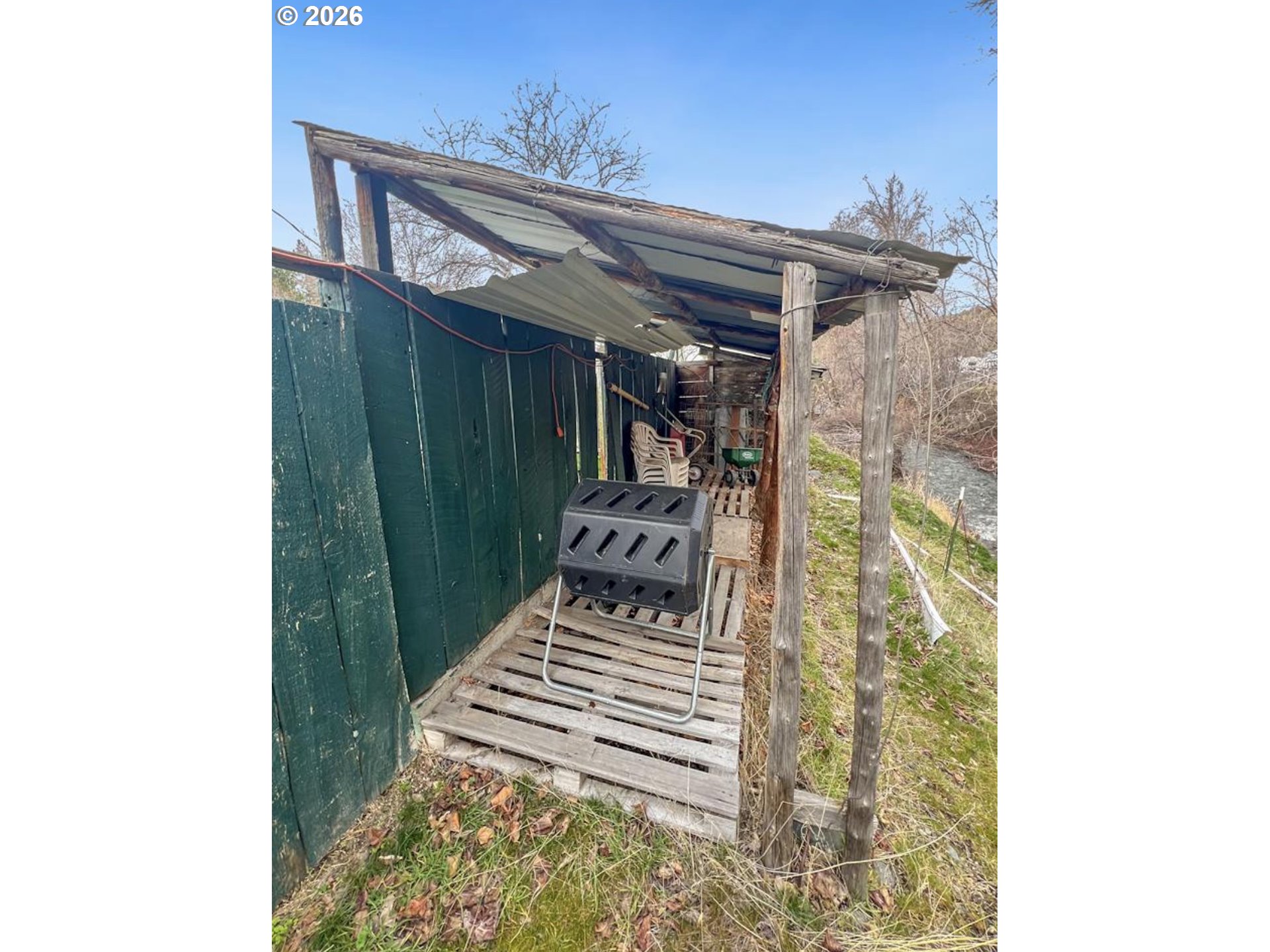 main property photo 23