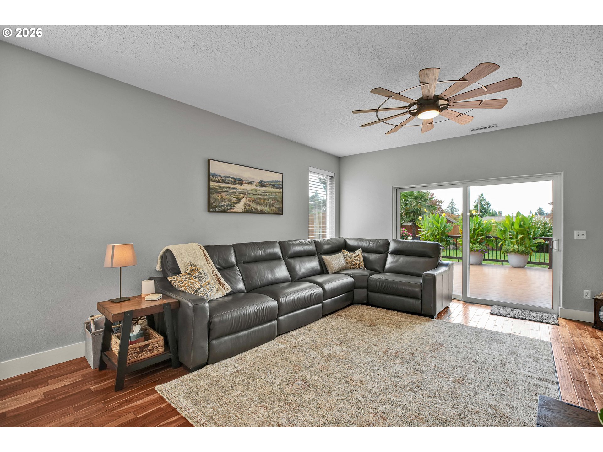 property viewer photo 15