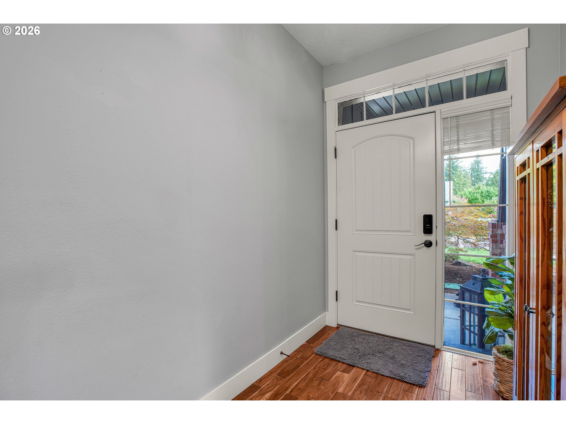 property viewer photo 2