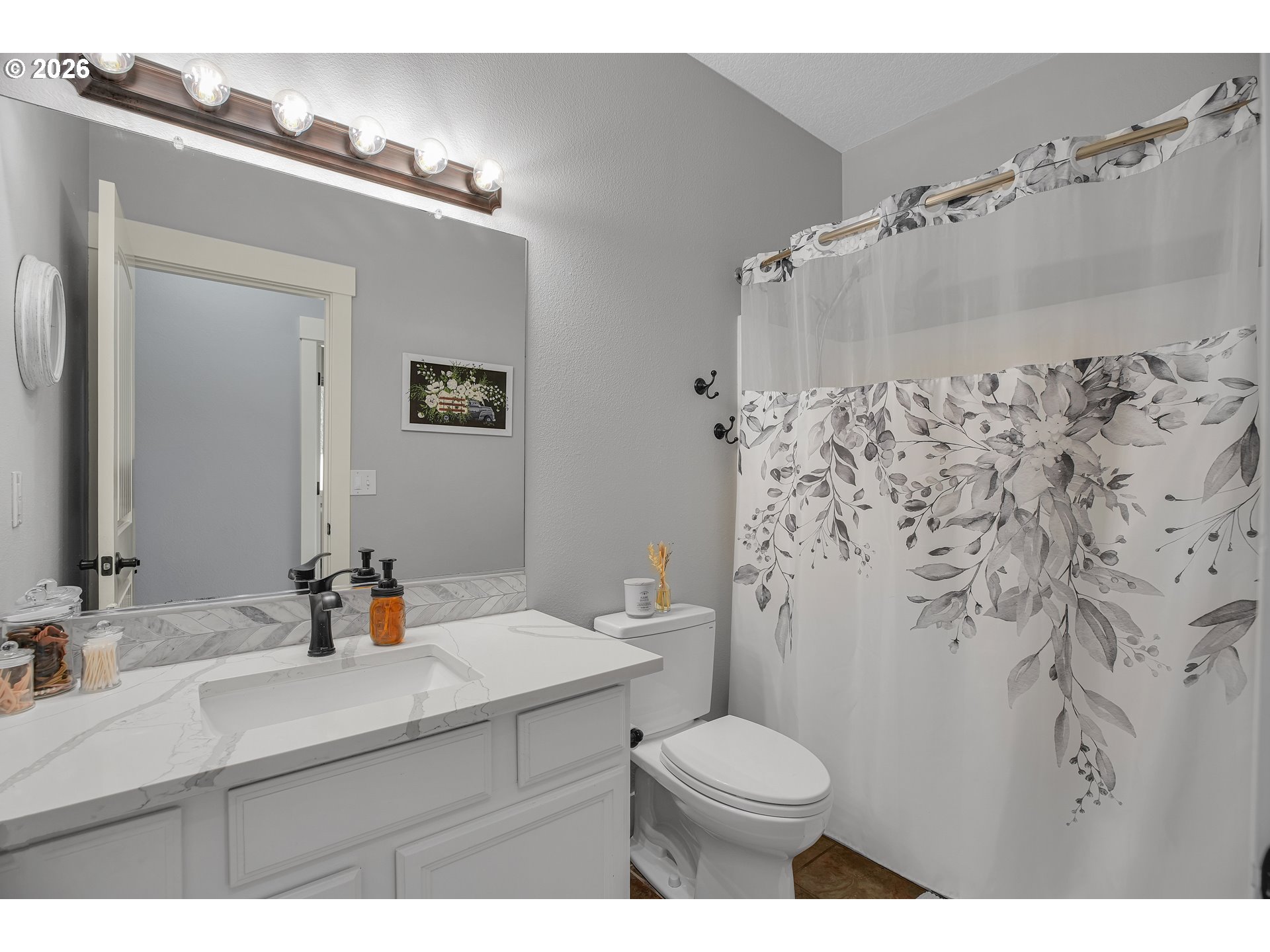 property viewer photo 26