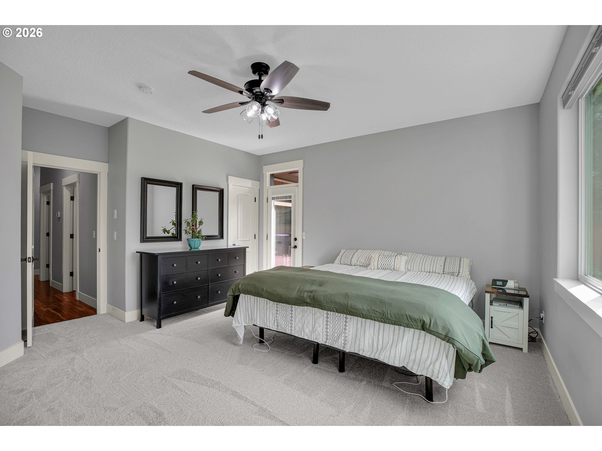 property viewer photo 29