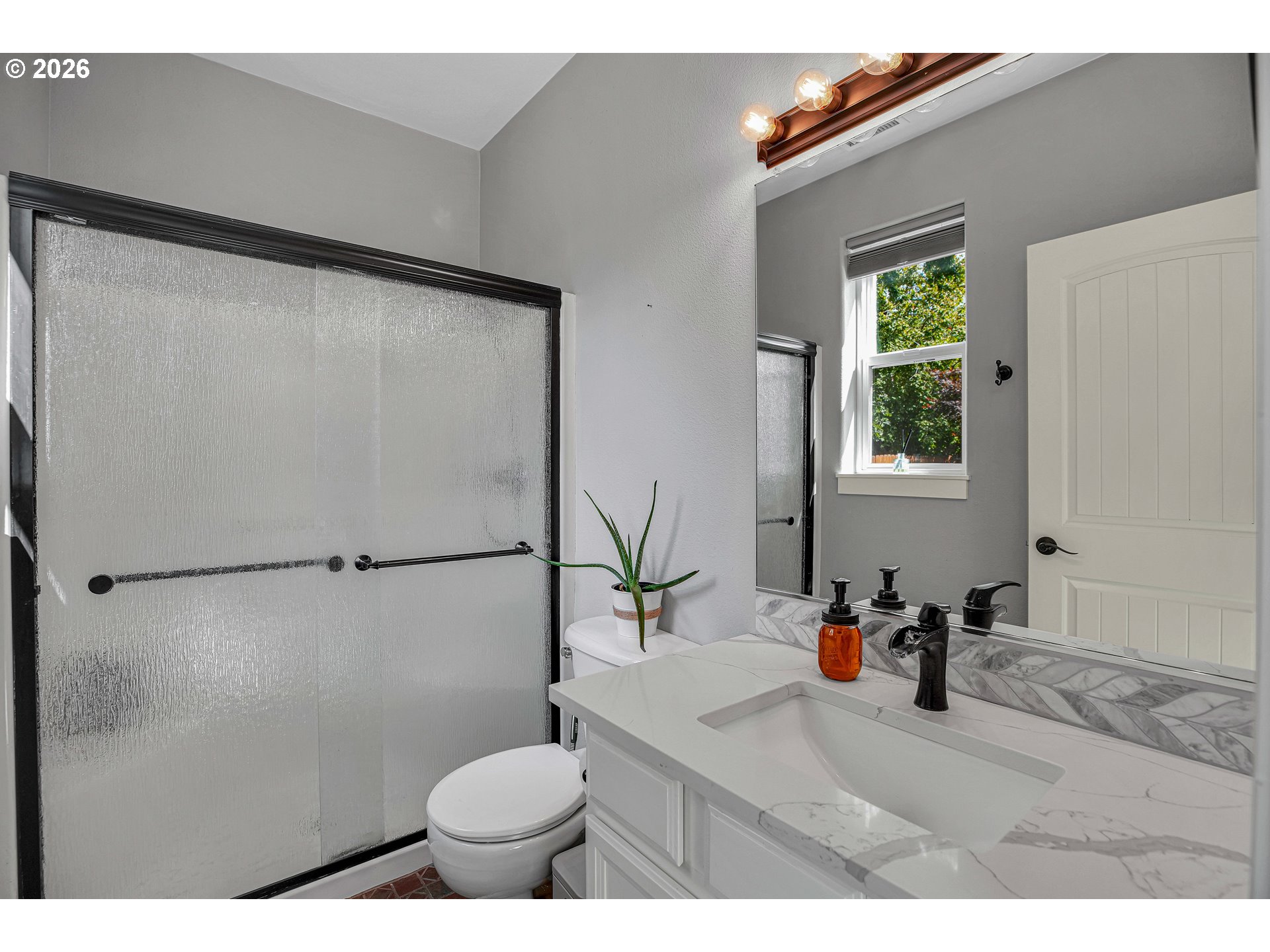 property viewer photo 33