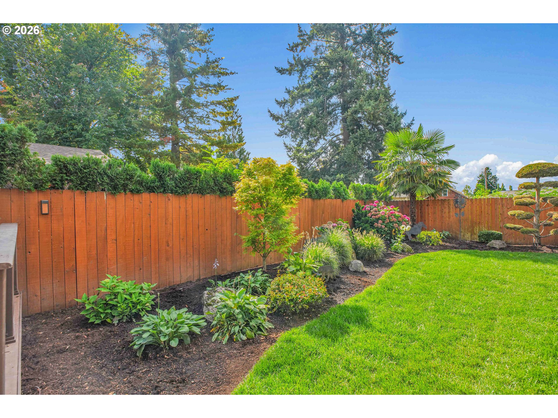 property viewer photo 36