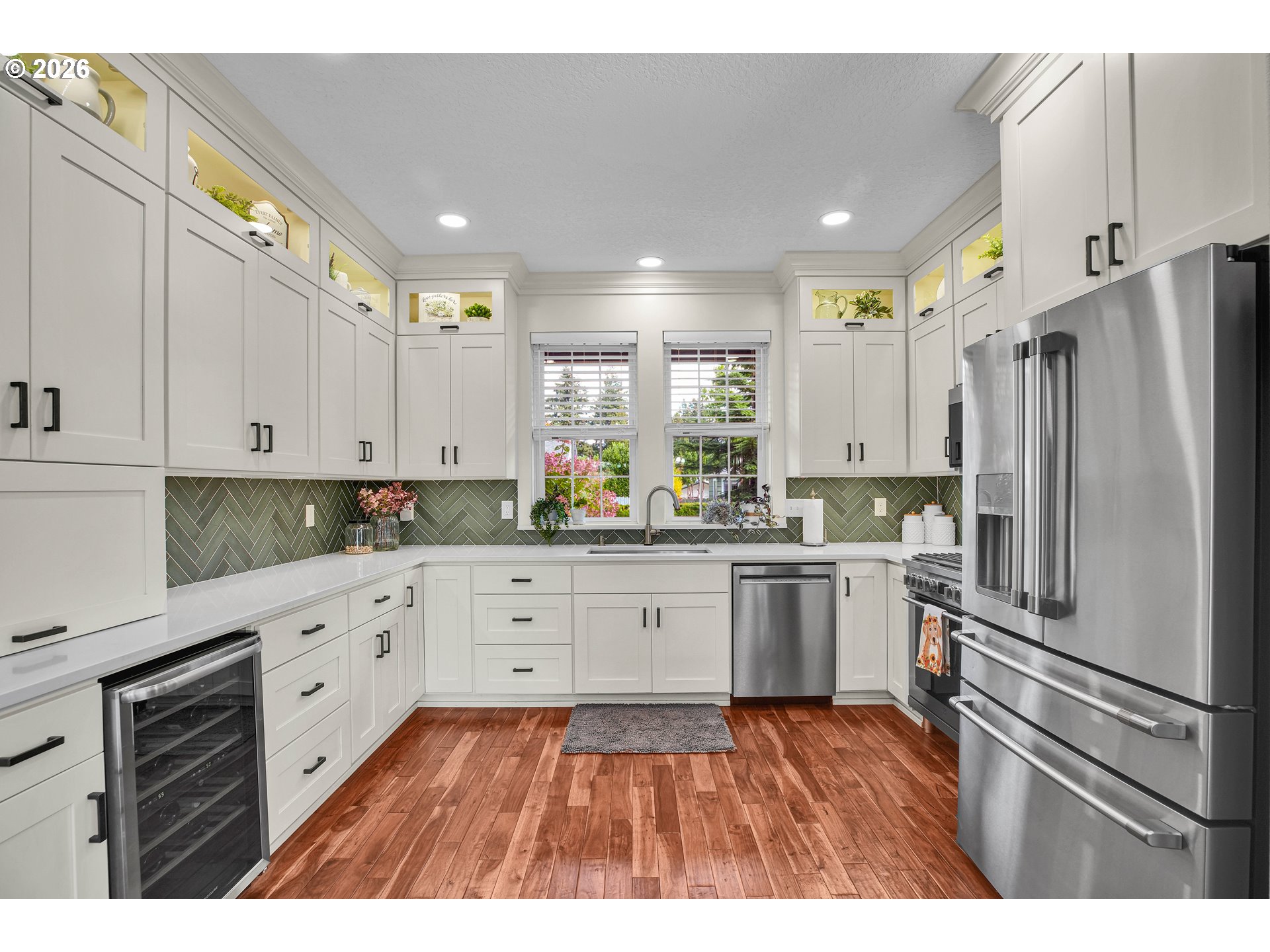 property viewer photo 5