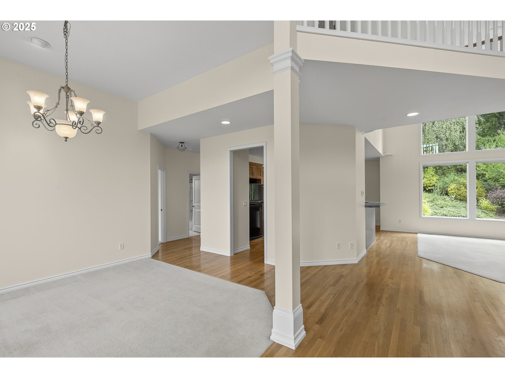 property viewer photo 1