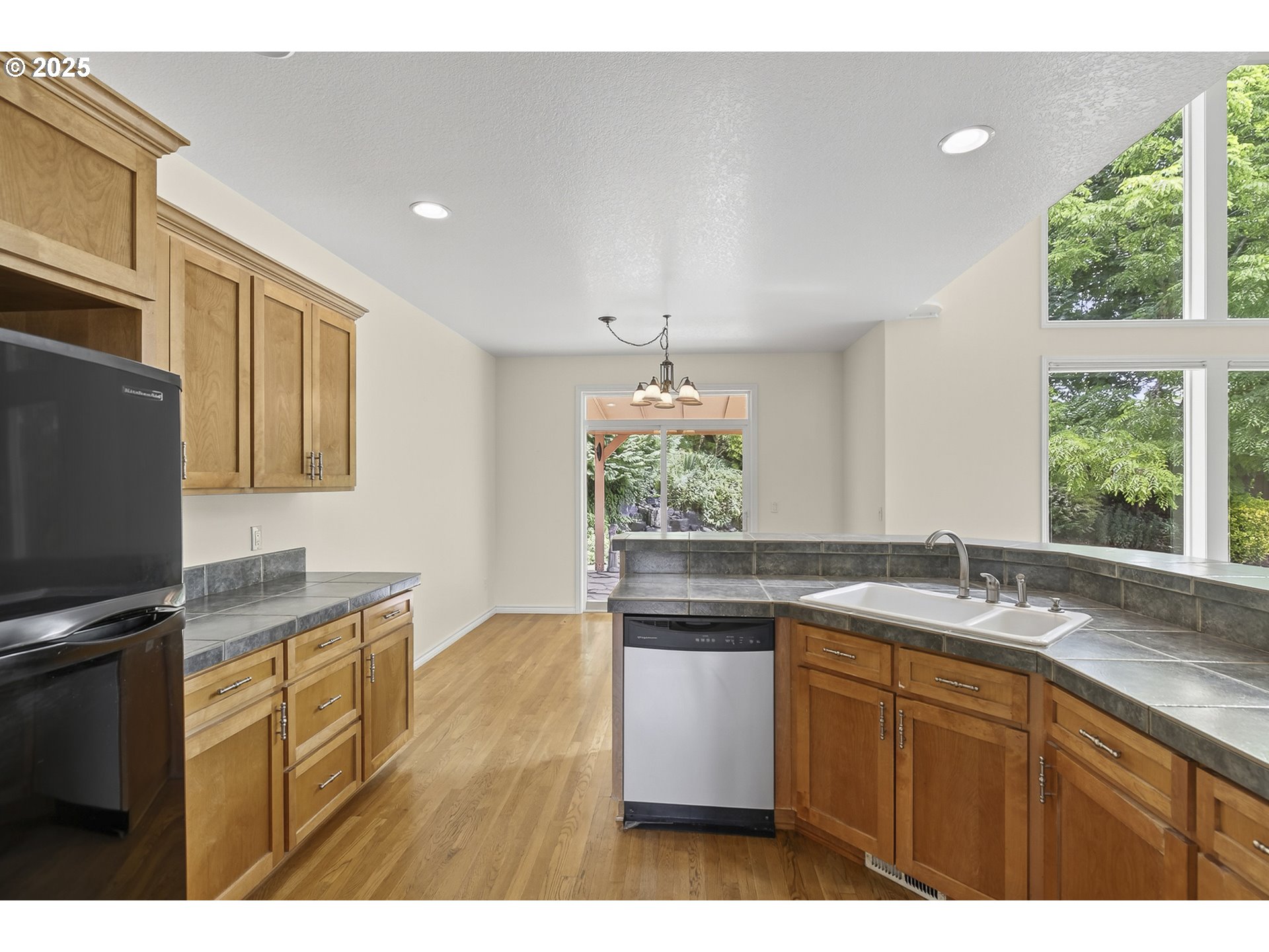 property viewer photo 11