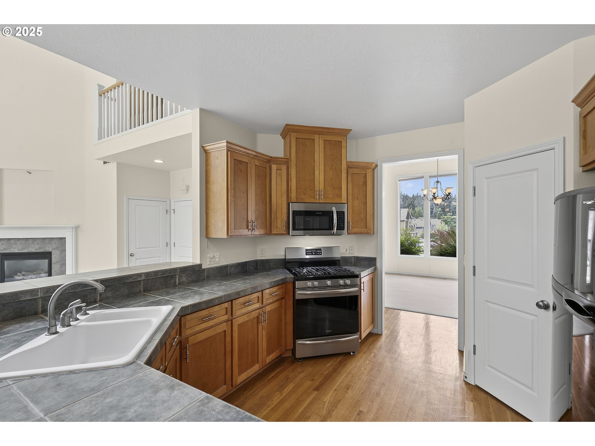 property viewer photo 12