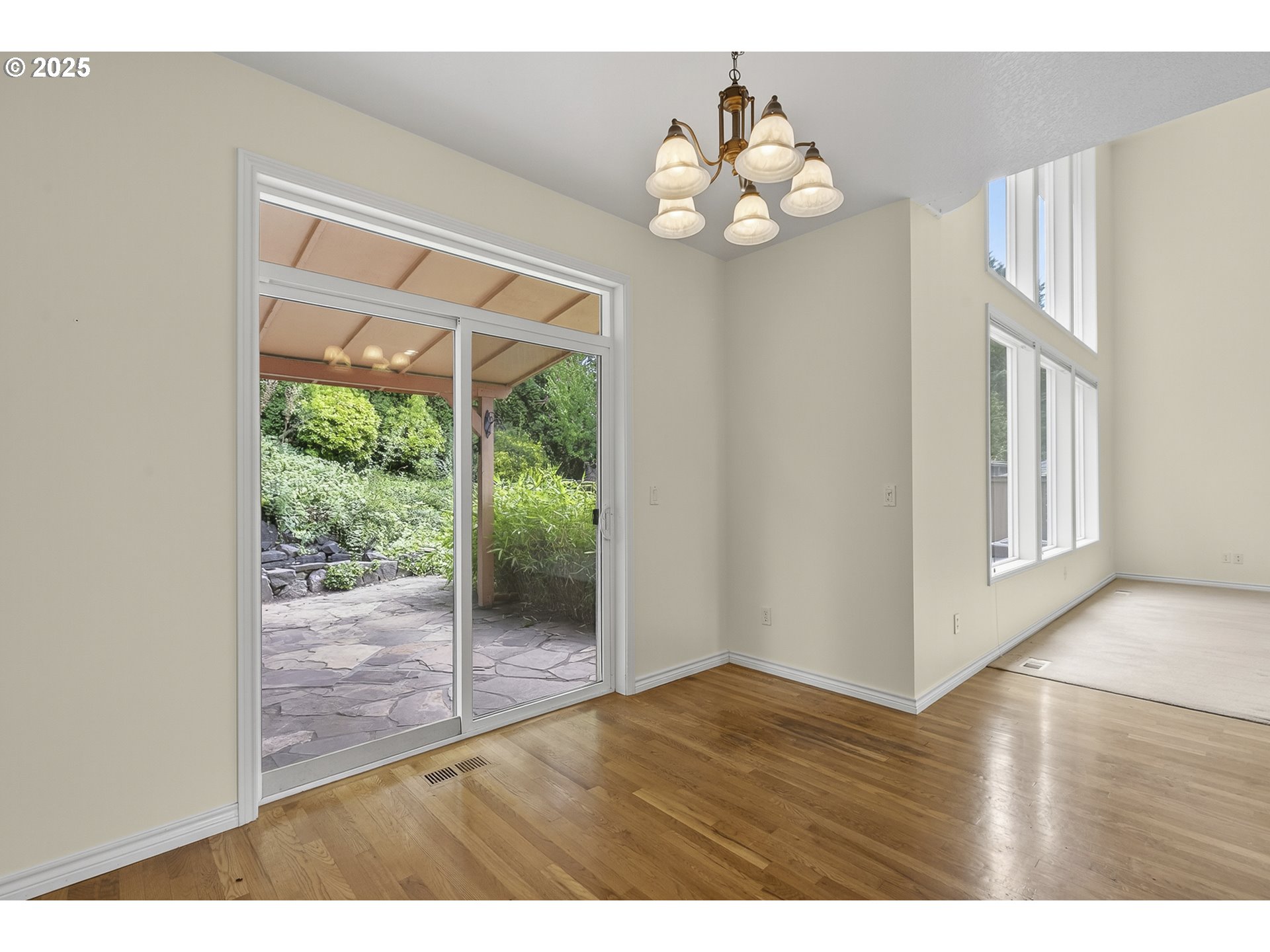 property viewer photo 13
