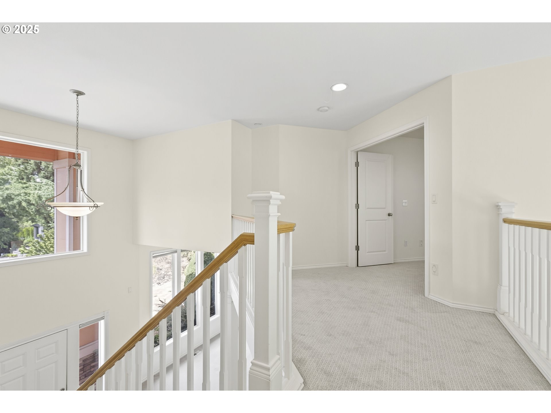 property viewer photo 19