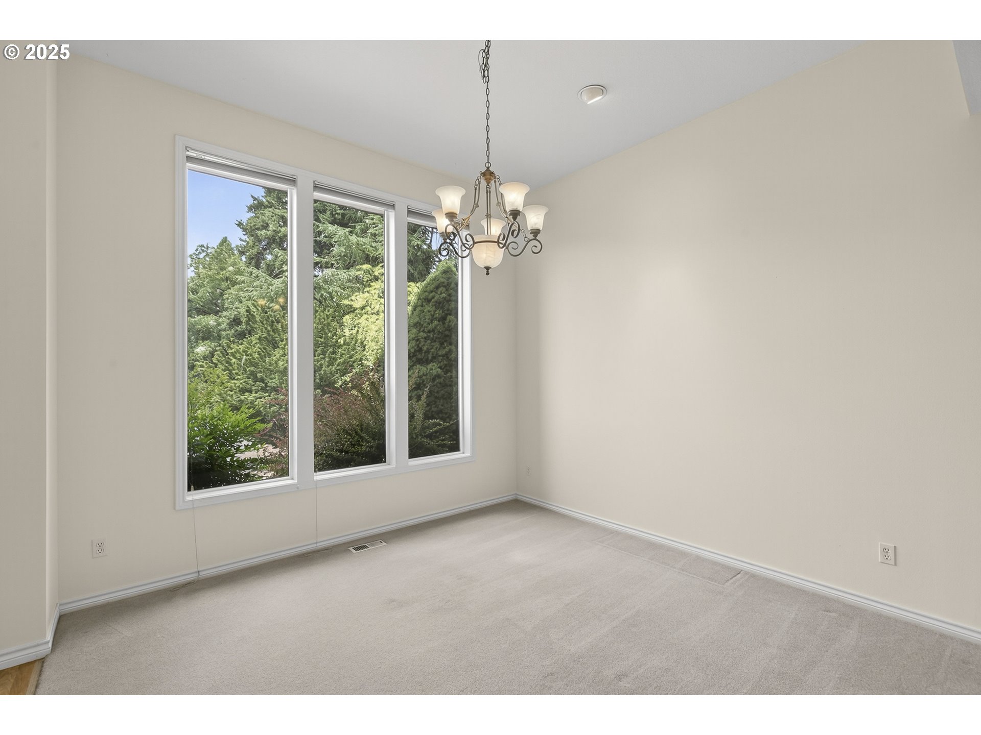 property viewer photo 2