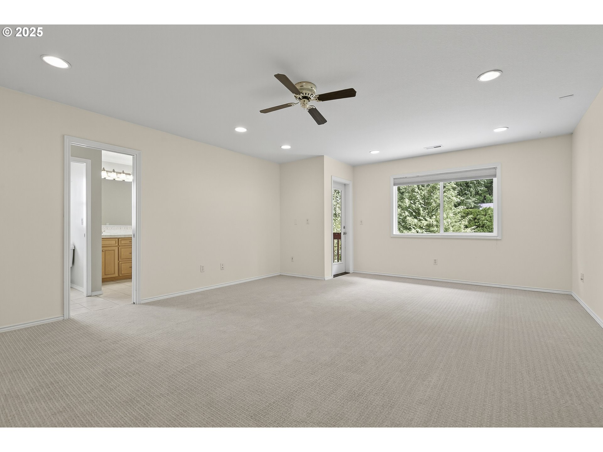 property viewer photo 20
