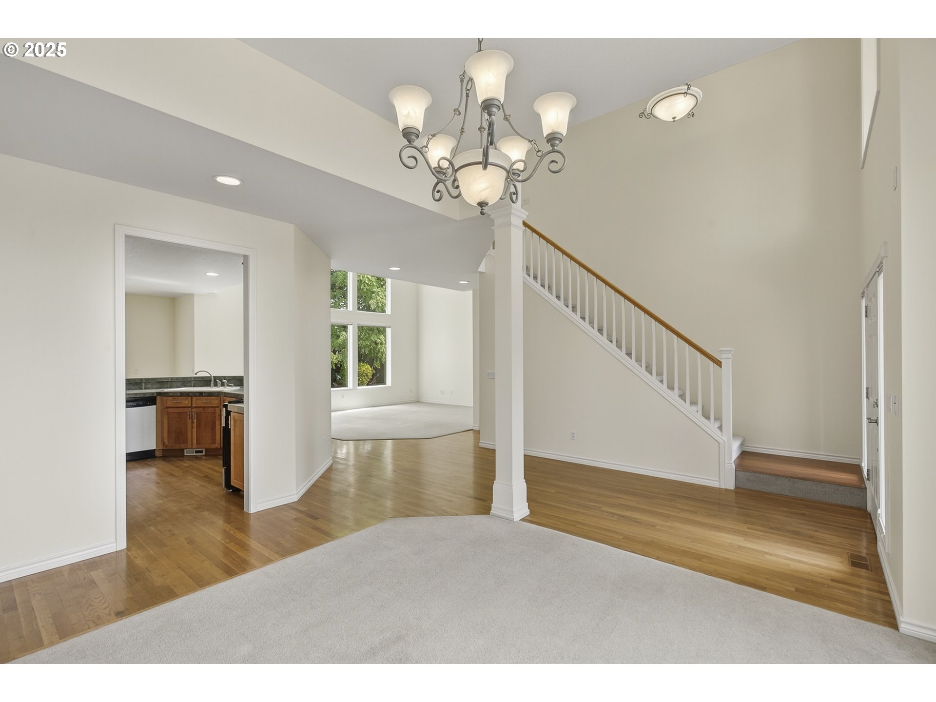 property viewer photo 3
