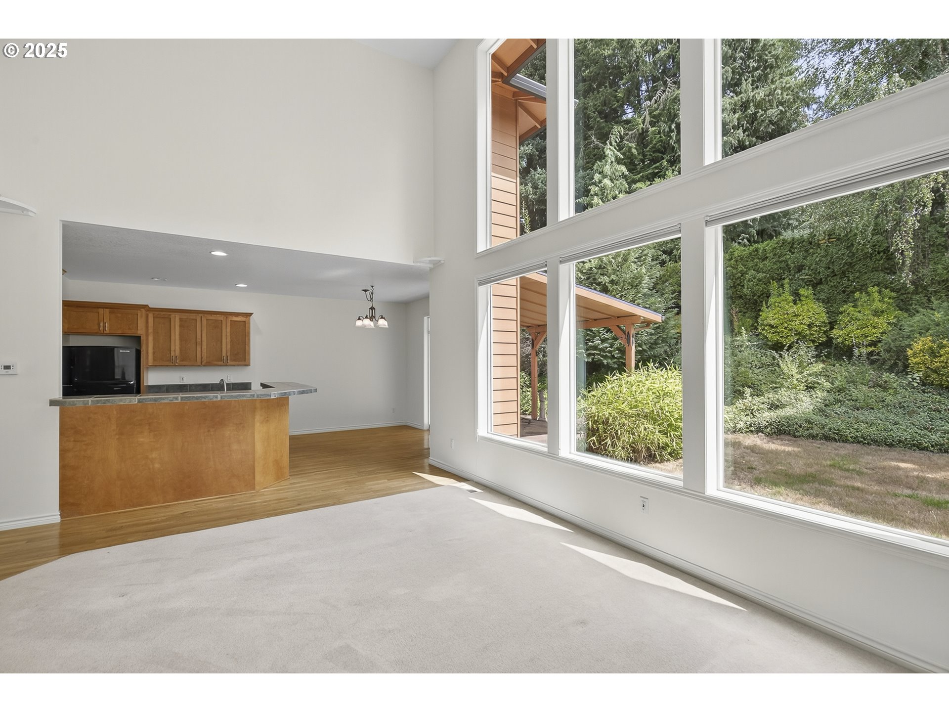 property viewer photo 6