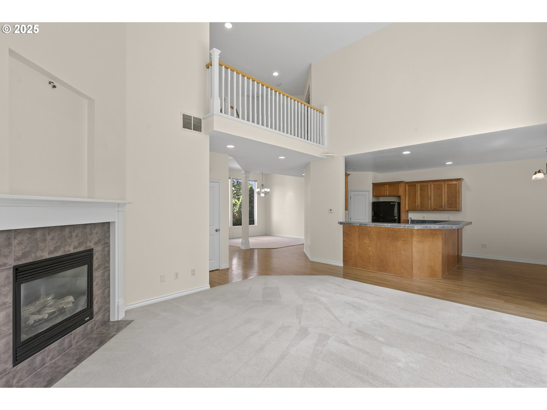 property viewer photo 9