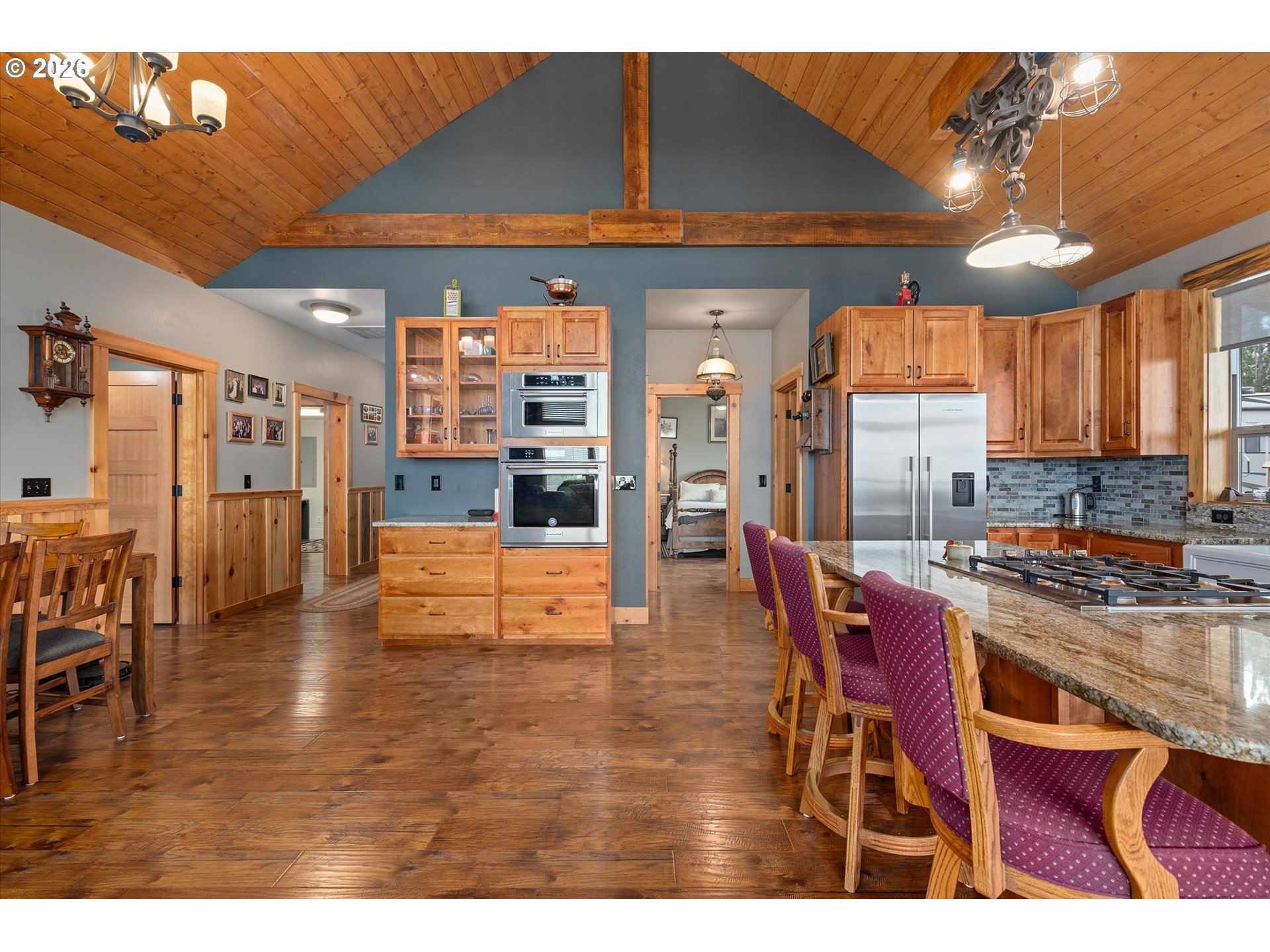main property photo 13