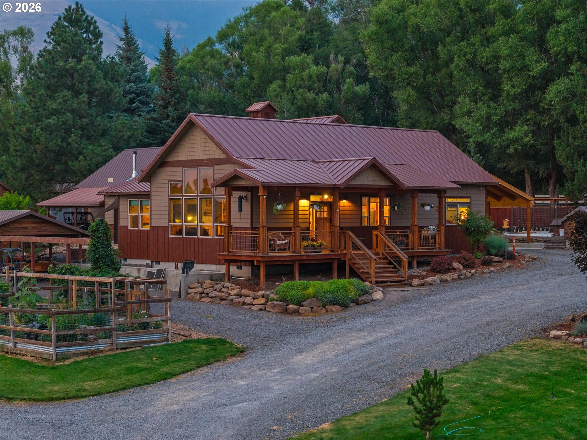 main property photo 4