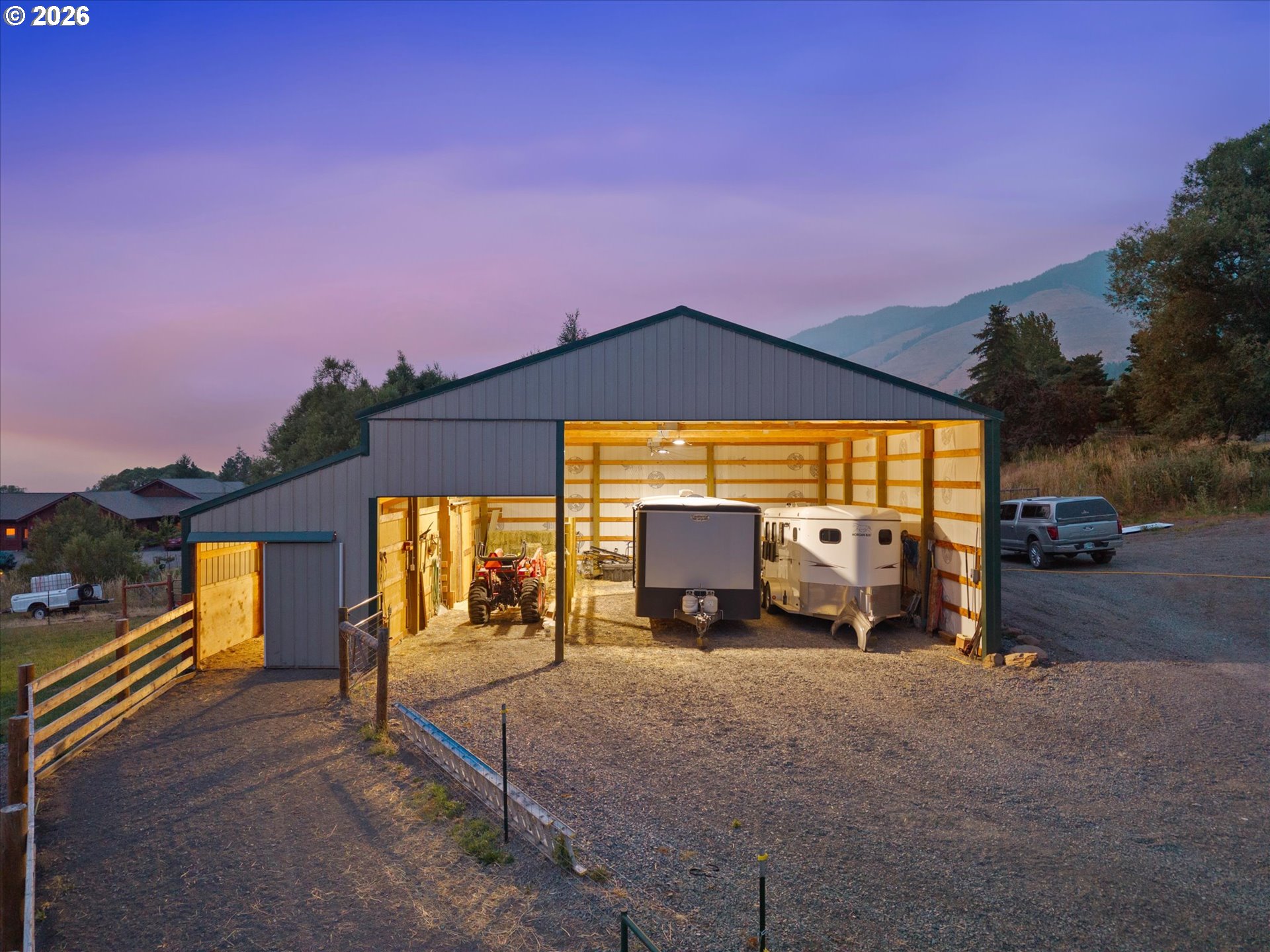 main property photo 40