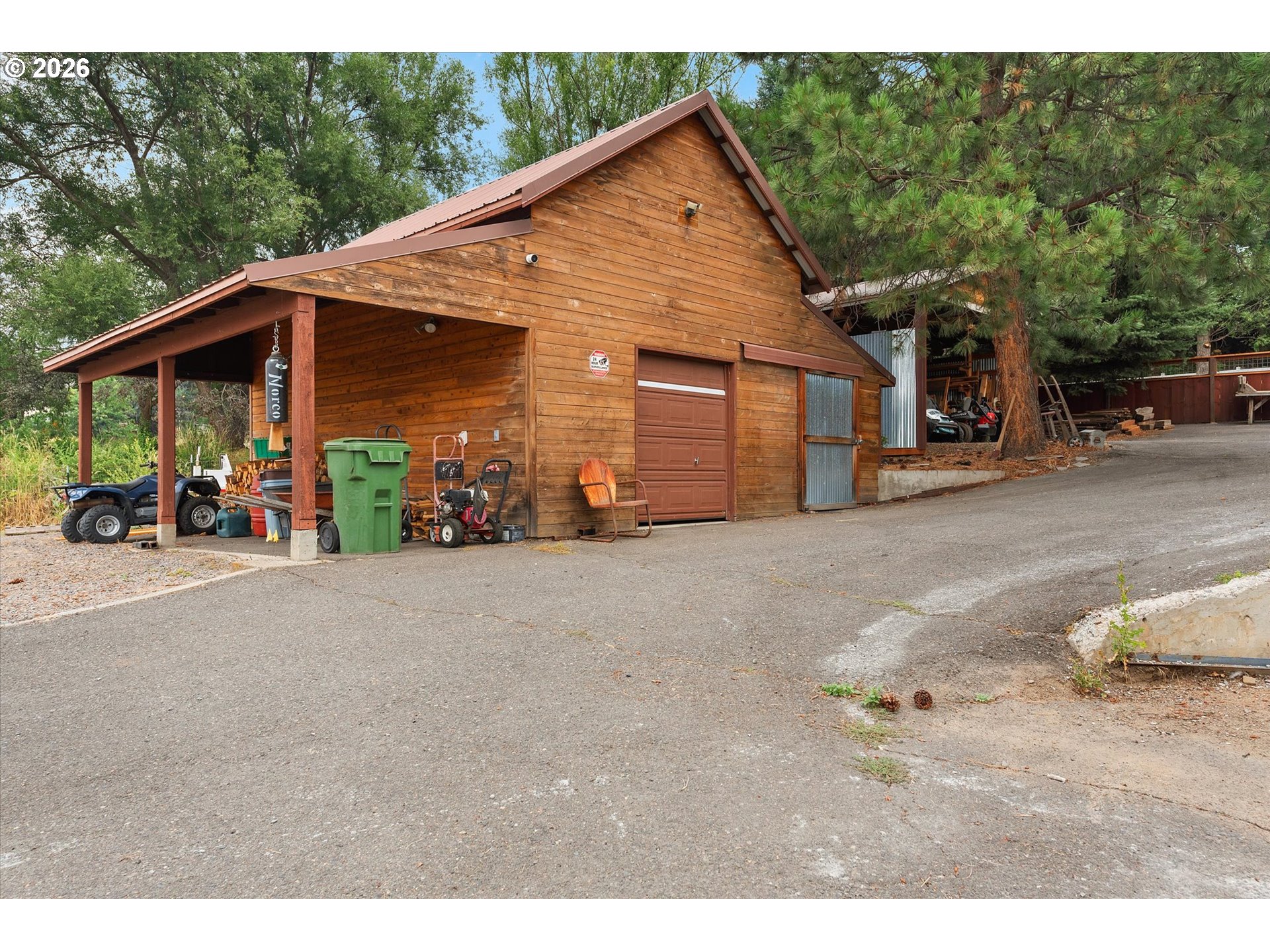 main property photo 43