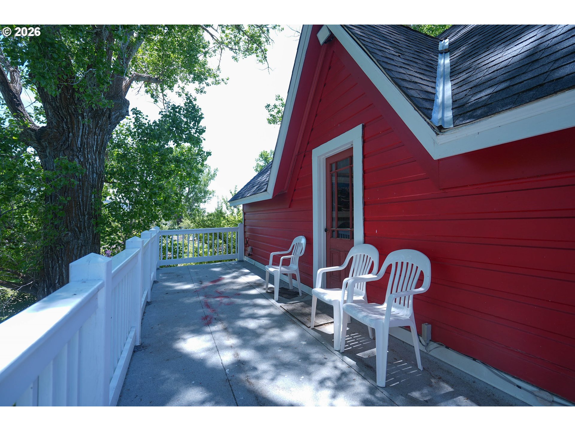 main property photo 22